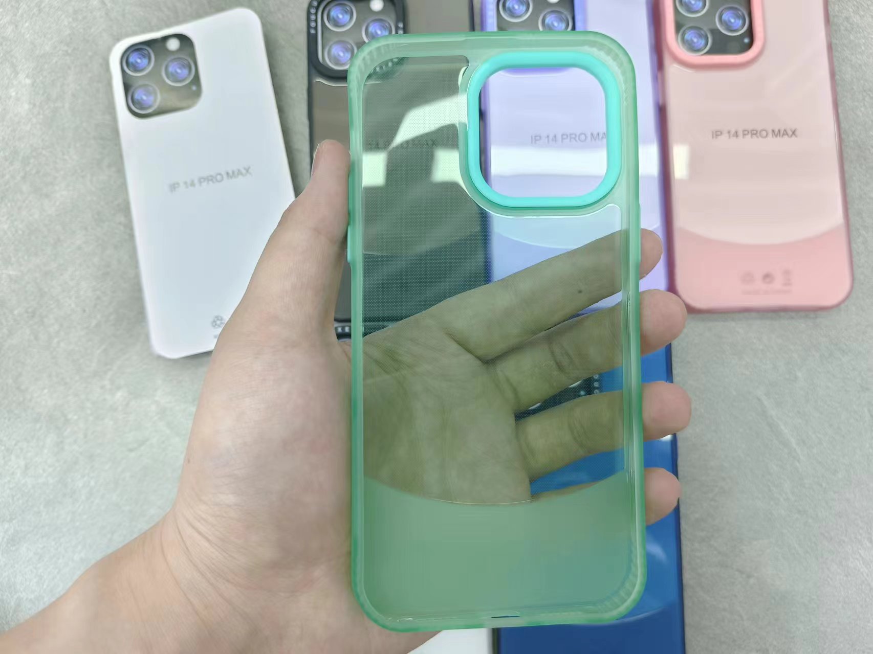 Arc-shaped matte transparent phone case Item Picture
