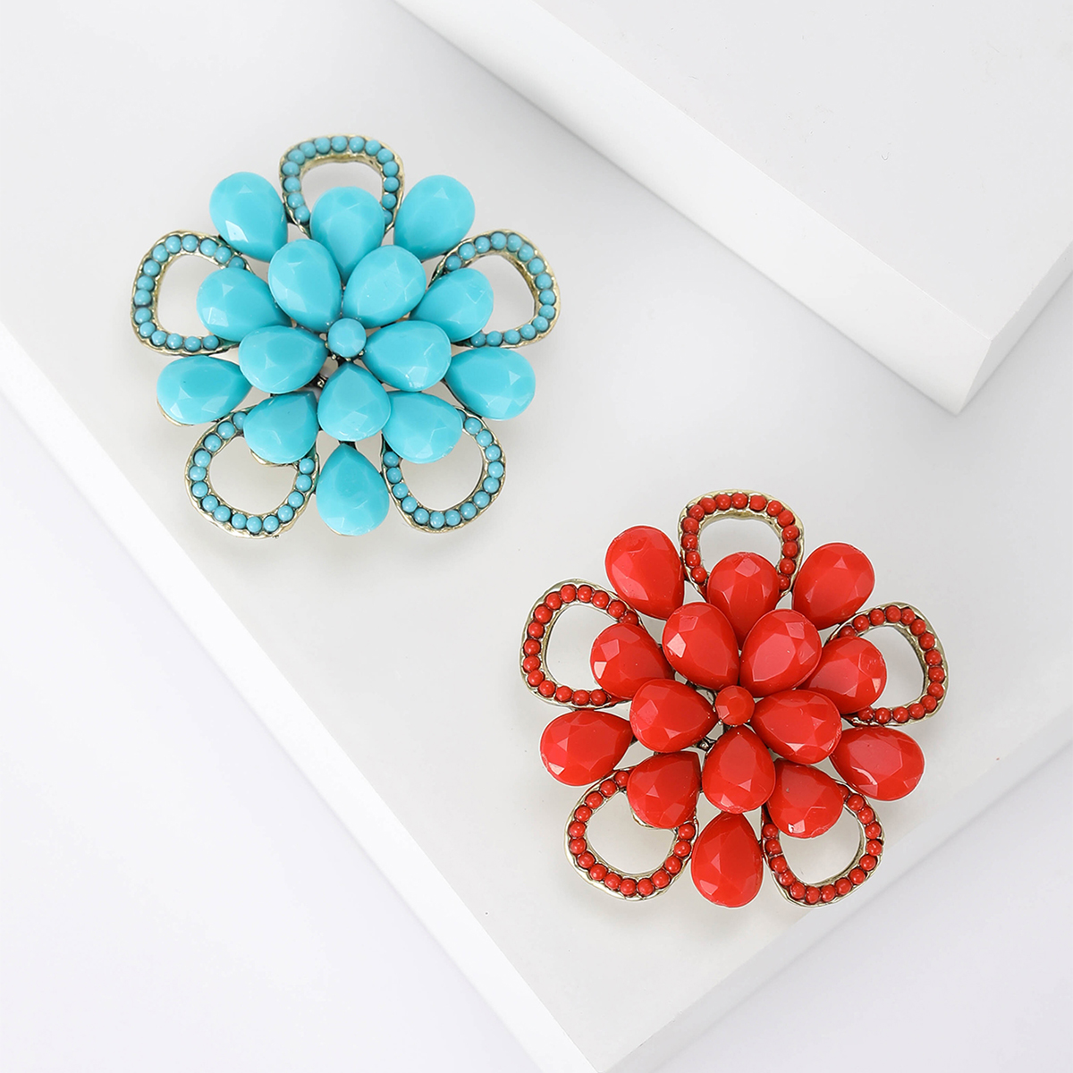 2024 Women's Classic rhinestone ethnic style brooch, women's fashion pin accessory, neckline design sense accessory, suit accessory, brooch badge brooch, brooch metal brooch details Picture