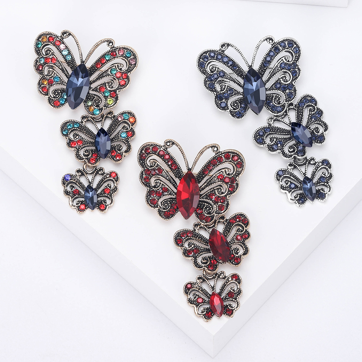 2024 Women's Classic water diamond butterfly brooch, women's fashion pin accessory, neckline design sense accessory, suit accessory, brooch badge brooch, brooch metal brooch details Picture