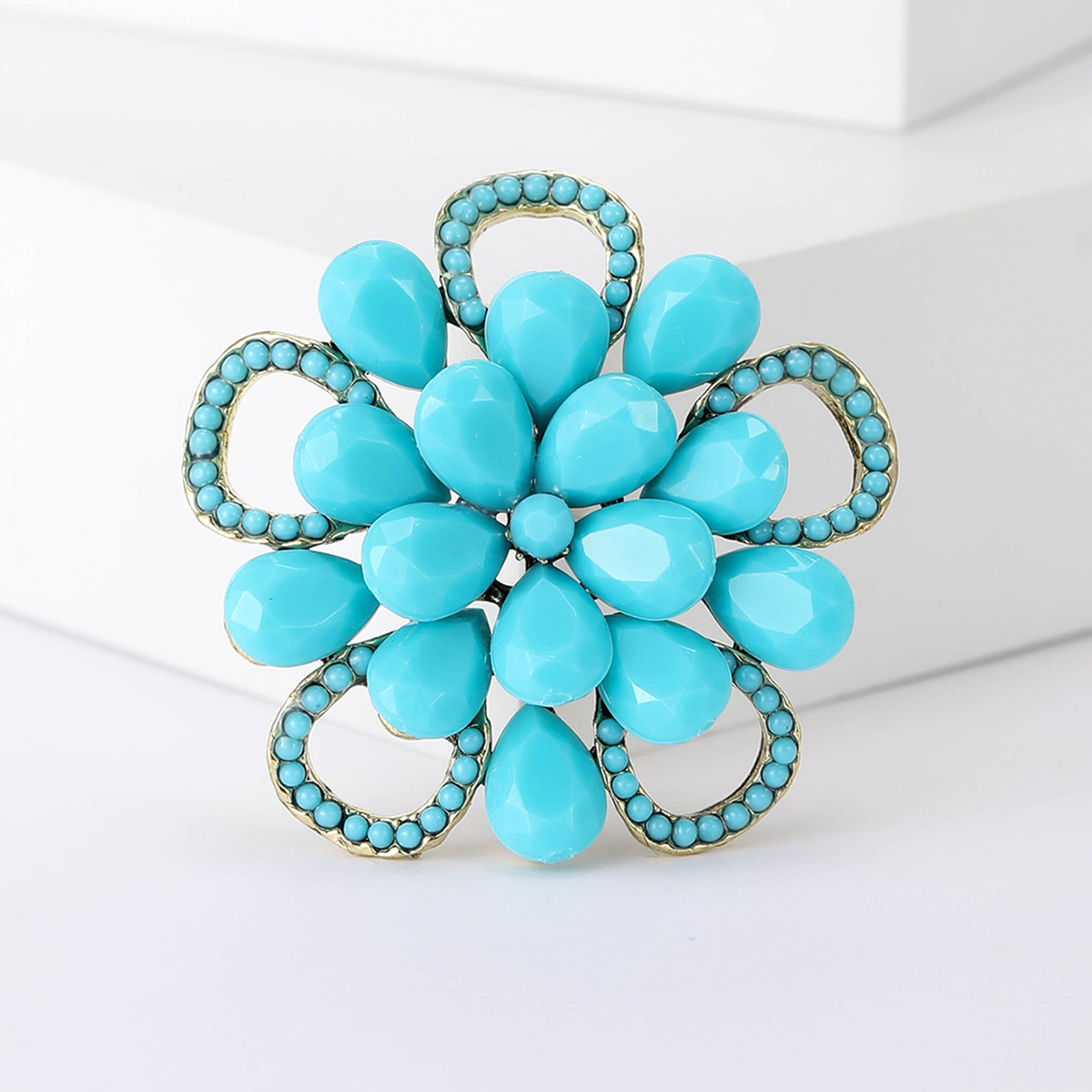 2024 Women's Classic rhinestone ethnic style brooch, women's fashion pin accessory, neckline design sense accessory, suit accessory, brooch badge brooch, brooch metal brooch Application Scenario