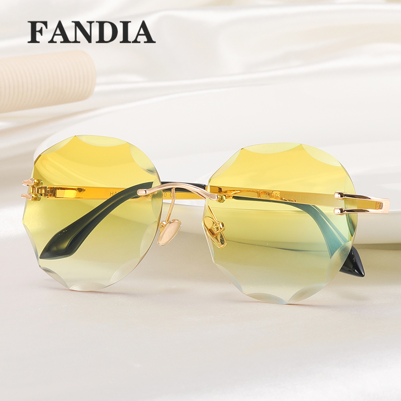 93303 new women's sunglasses, UV-resistant sunglasses, semi-circular frame driver's glasses for couples details Picture