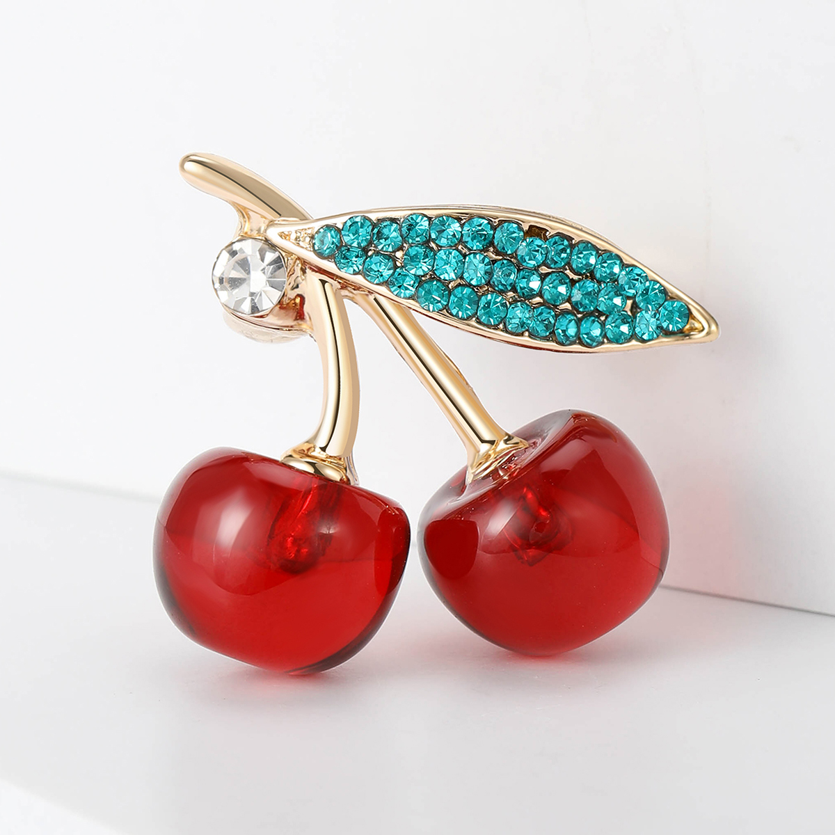 2024 New water diamond fruit brooch, women's fashion pin accessory, neckline design sense accessory, suit accessory, brooch, badge brooch, metal brooch details Picture