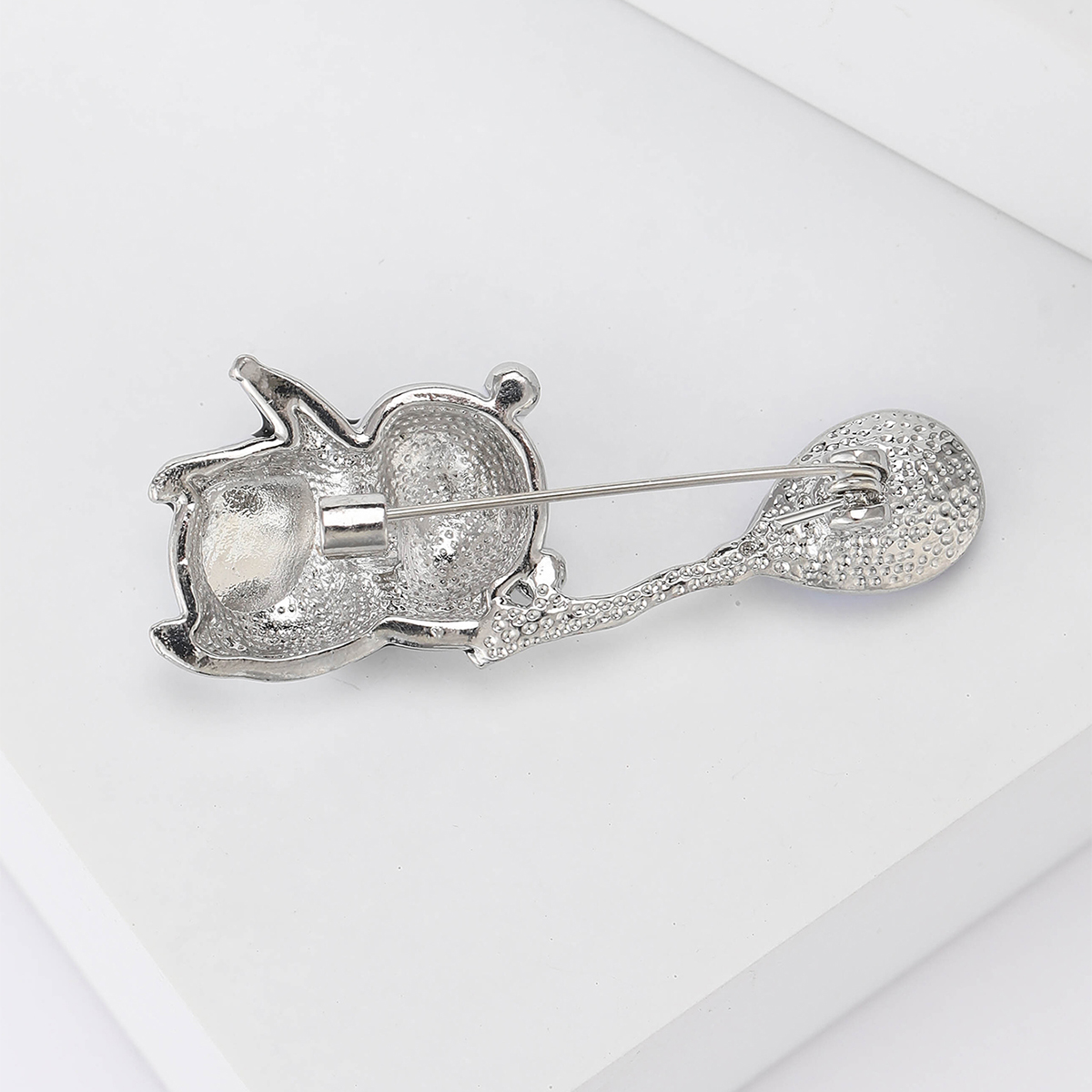 2024 New Panda cute brooch, women's fashion pin accessory, neckline design sense accessory, suit accessory brooch, badge brooch, metal brooch Specification image