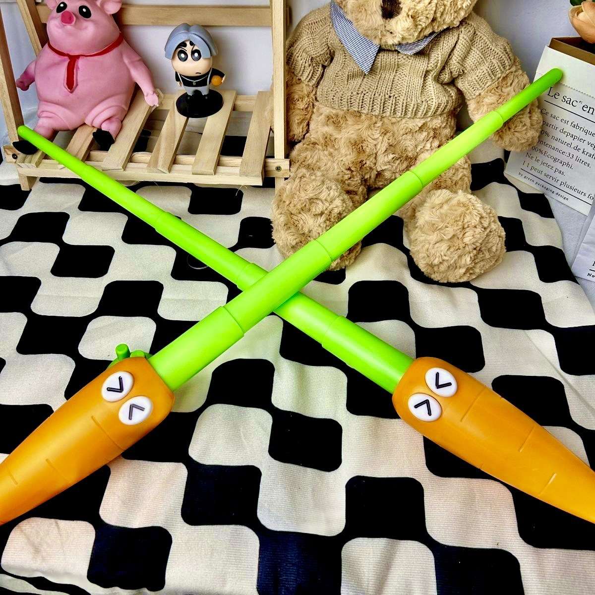 3D simulation carrot-shaped telescopic stick, stress-relieving creative toy, contraction sword, popular online version Application Scenario