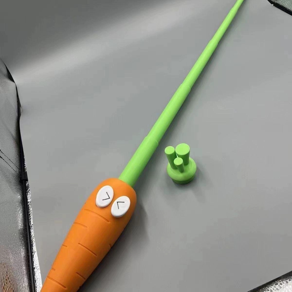 3D simulation carrot-shaped telescopic stick, stress-relieving creative toy, contraction sword, popular online version detail image 11