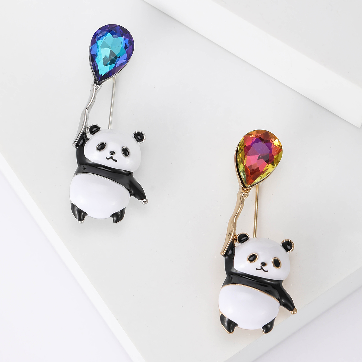 2024 New Panda cute brooch, women's fashion pin accessory, neckline design sense accessory, suit accessory brooch, badge brooch, metal brooch details Picture
