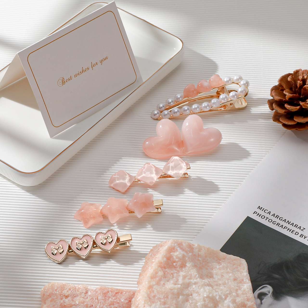 There are many choices of cute children's jewelry and other accessories Specification image