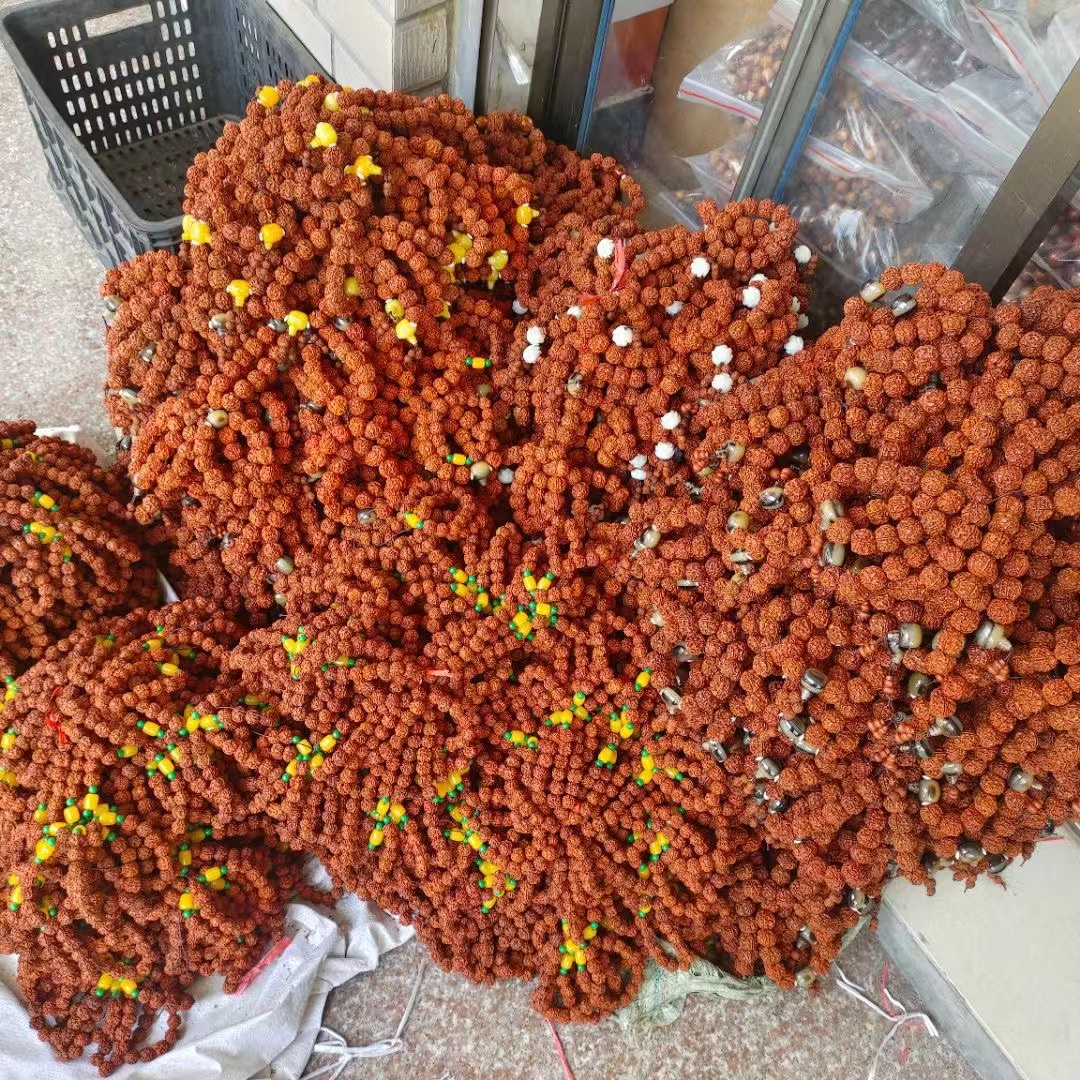 Special offer on wooden bracelets and wooden chains, jewelry and props Application Scenario