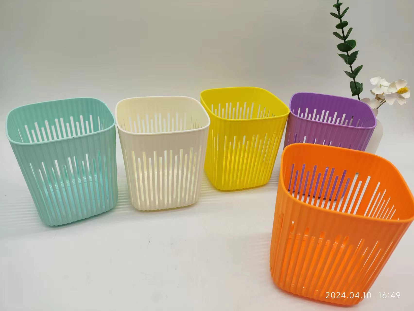 Storage box, office storage rack, stationery pen holder, multi-functional plastic