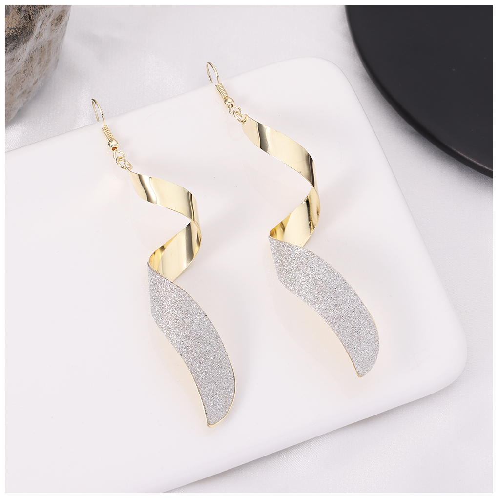 E2401 European And American Popular Ear Accessories Twisted Strip Around Frosted Stickers Cross-Border Domestic Sales Foreign Trade Application Scenario