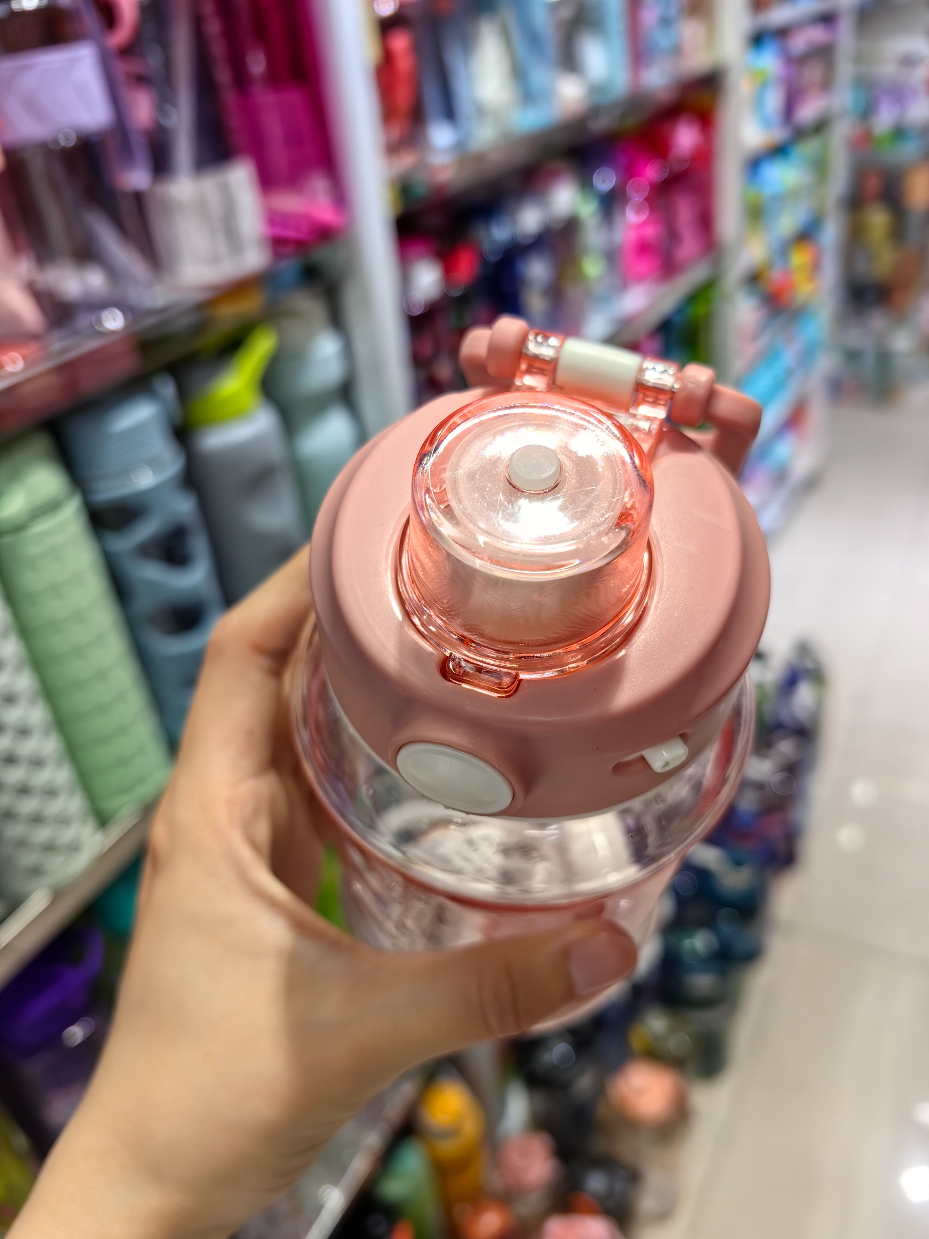 Manufacturer Direct Sales Of High Temperature Resistant Plastic Water Cup Sports Cup Ironing Resistant Straight Drink Cup Straw Cup 700Ml Application Scenario