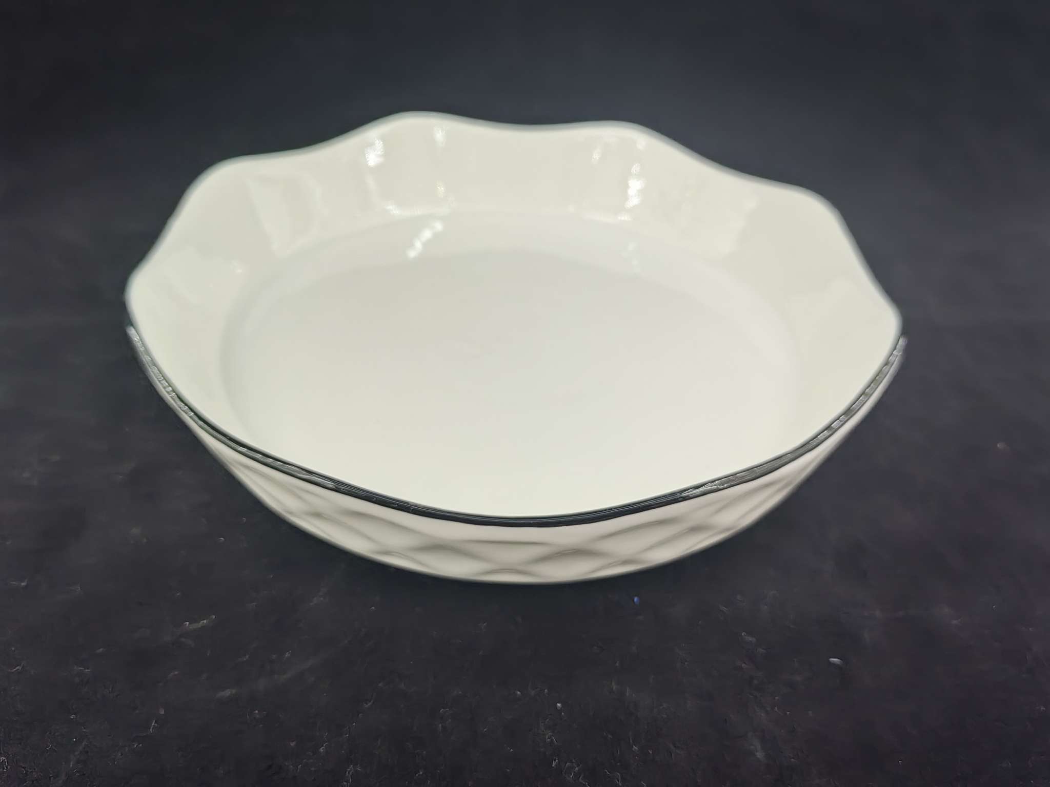 欧式圆形托盘法式陶瓷碟子餐具瓷日用百货欧式圆形托盘碟子餐具瓷图