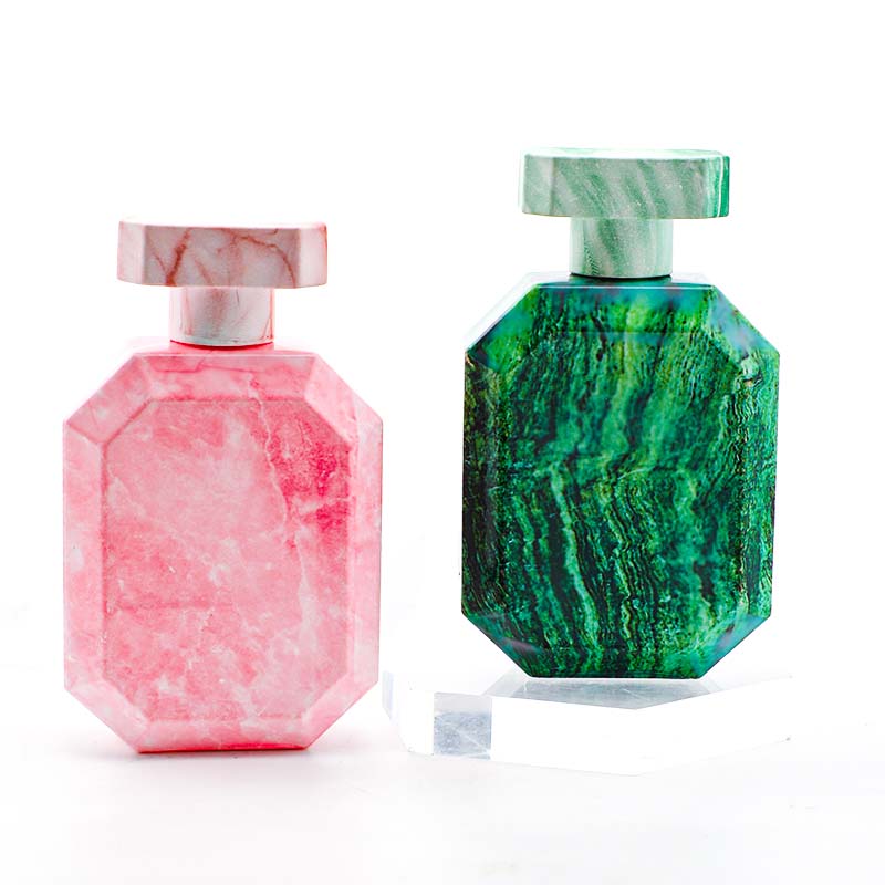 Factory direct sales 100ml perfume bottle with rhombic pattern design on the bottle cap and thickened bottom