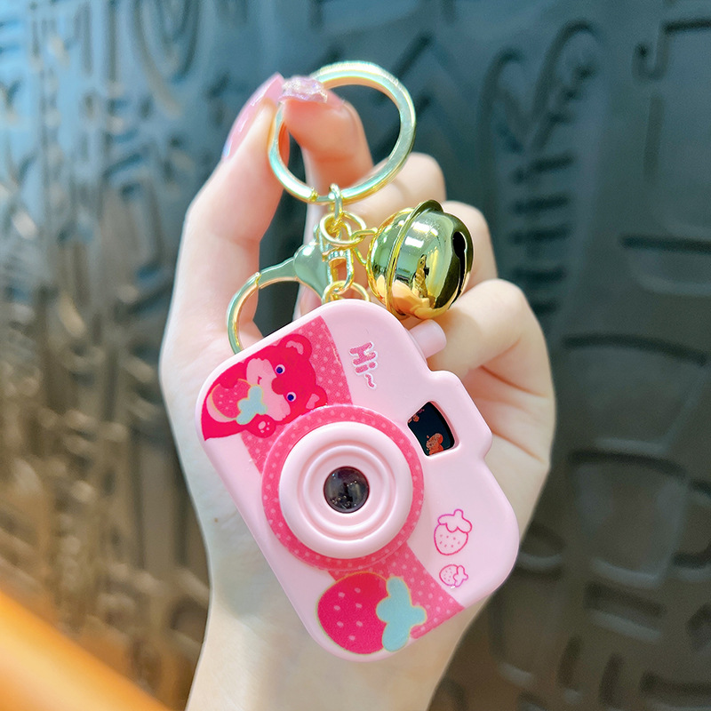 创意卡通三丽鸥投影相机钥匙扣玩具草莓熊玉桂狗书包礼品挂件批发详情图3