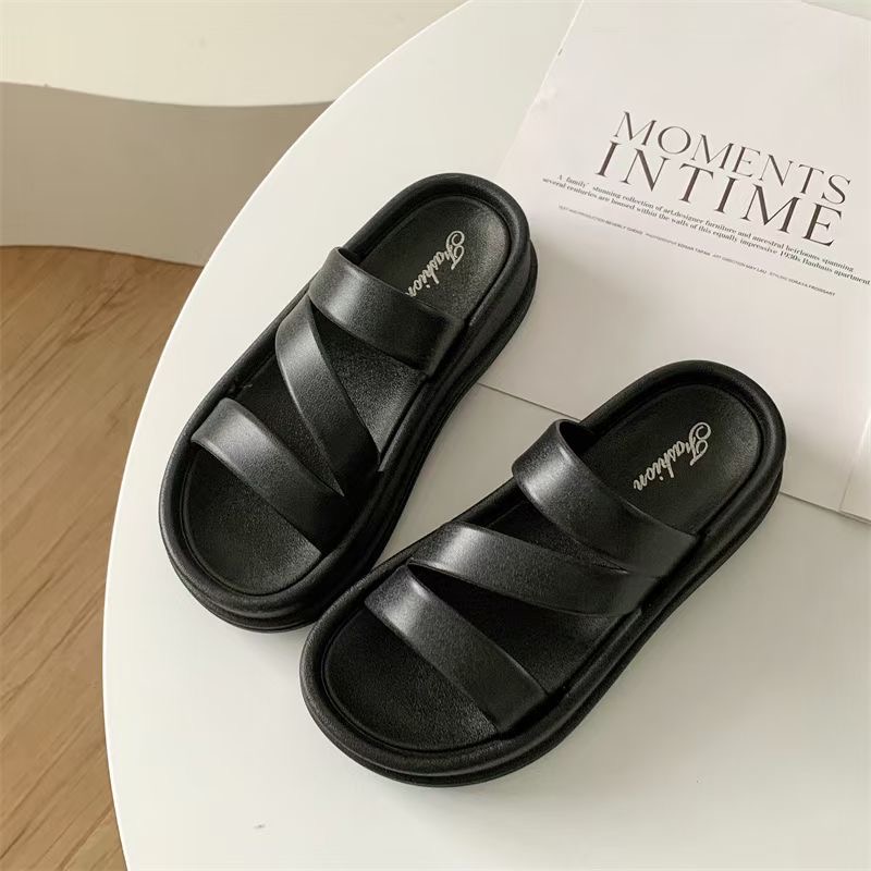 New foreign trade internet-famous casual flip-flops for women to wear outside in summer, thick-soled beach flip-flops with a feeling of stepping on feces Item Picture