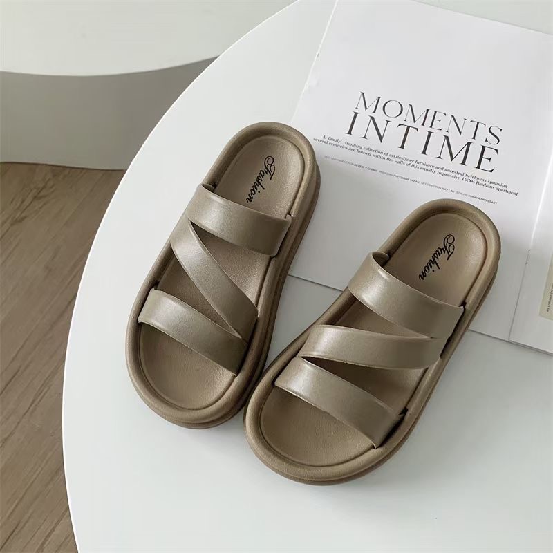 New foreign trade internet-famous casual flip-flops for women to wear outside in summer, thick-soled beach flip-flops with a feeling of stepping on feces Specification image