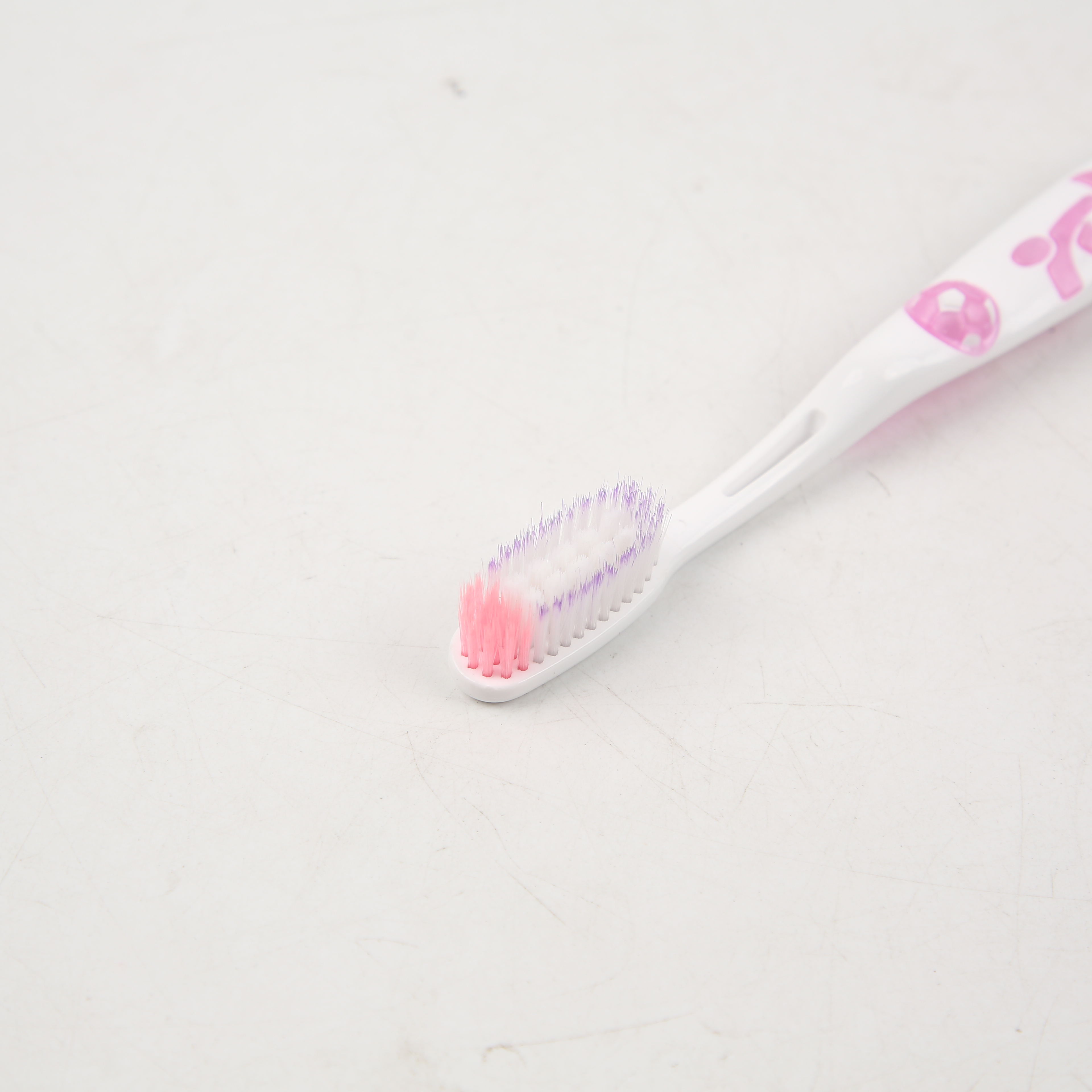 Carsnow A59 Toothbrush New Upgrade Square Shaped Hole Fine Silk Deep Care Gum Dual Mouth Guard Application Scenario