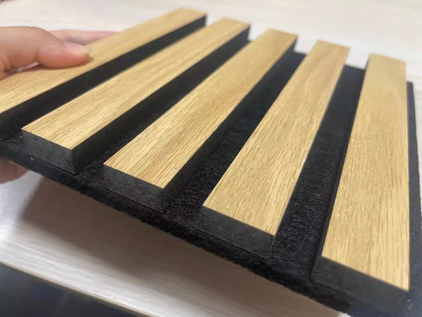 木饰面聚酯纤维木条格栅吸音板装饰客厅卧室隔音录音室琴房mdf产品图