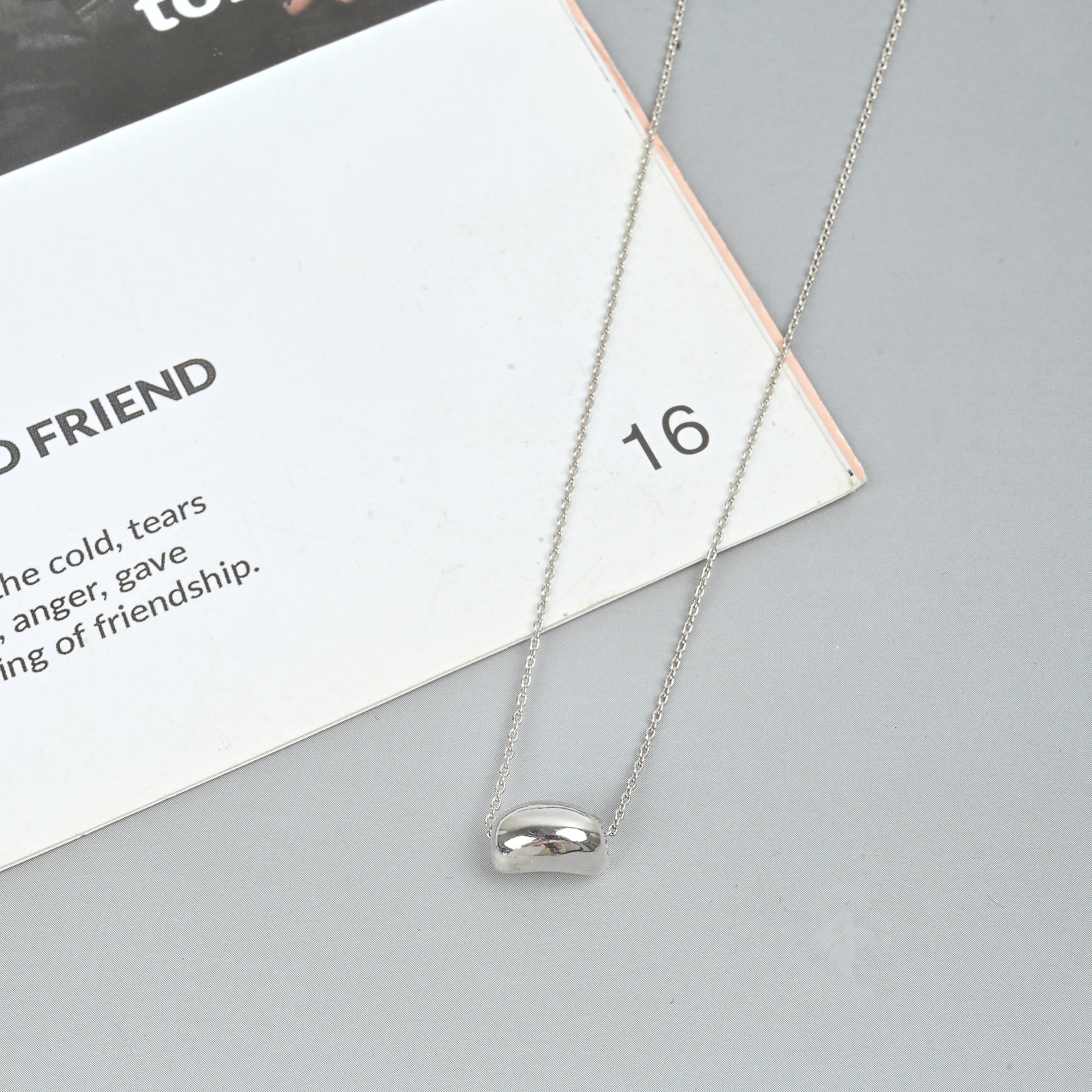 韩版气质水滴项链女复古时尚优雅简约锁骨链创意文艺饰品潮