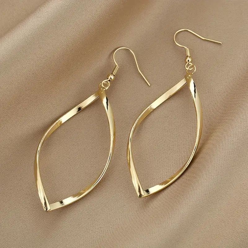 E2407 Europe And The United States Popular Geometric Diamond Female Fashion Wave Twisting Around Earrings Cross-Border Domestic Sales Foreign Trade