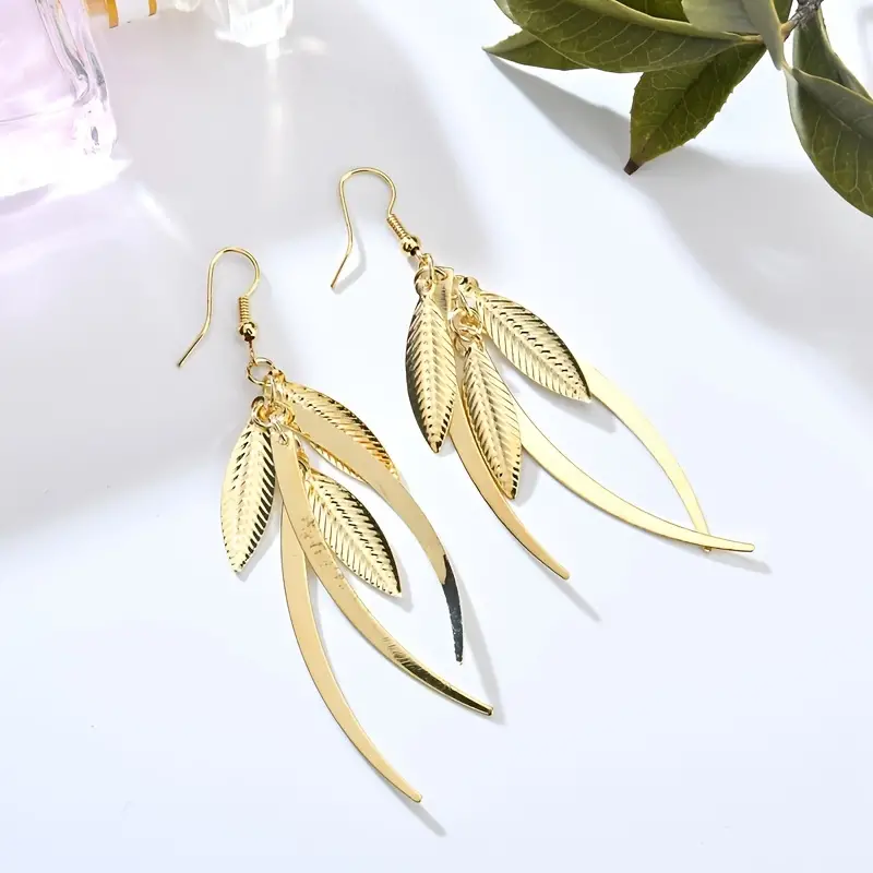 E2404 European And American Popular Earrings Creative Leaf Earrings Cross-Border Domestic Sales Foreign Trade Specification drawing