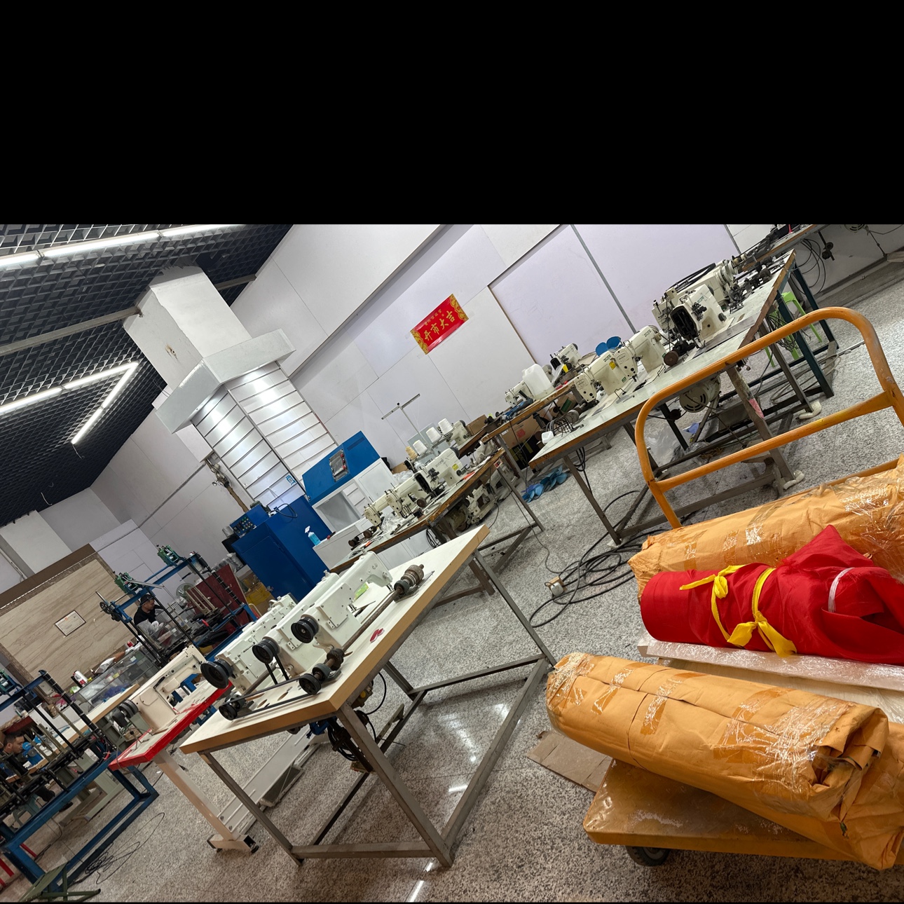 Yiwu Roman Wig Co., LTD describe pic - 5