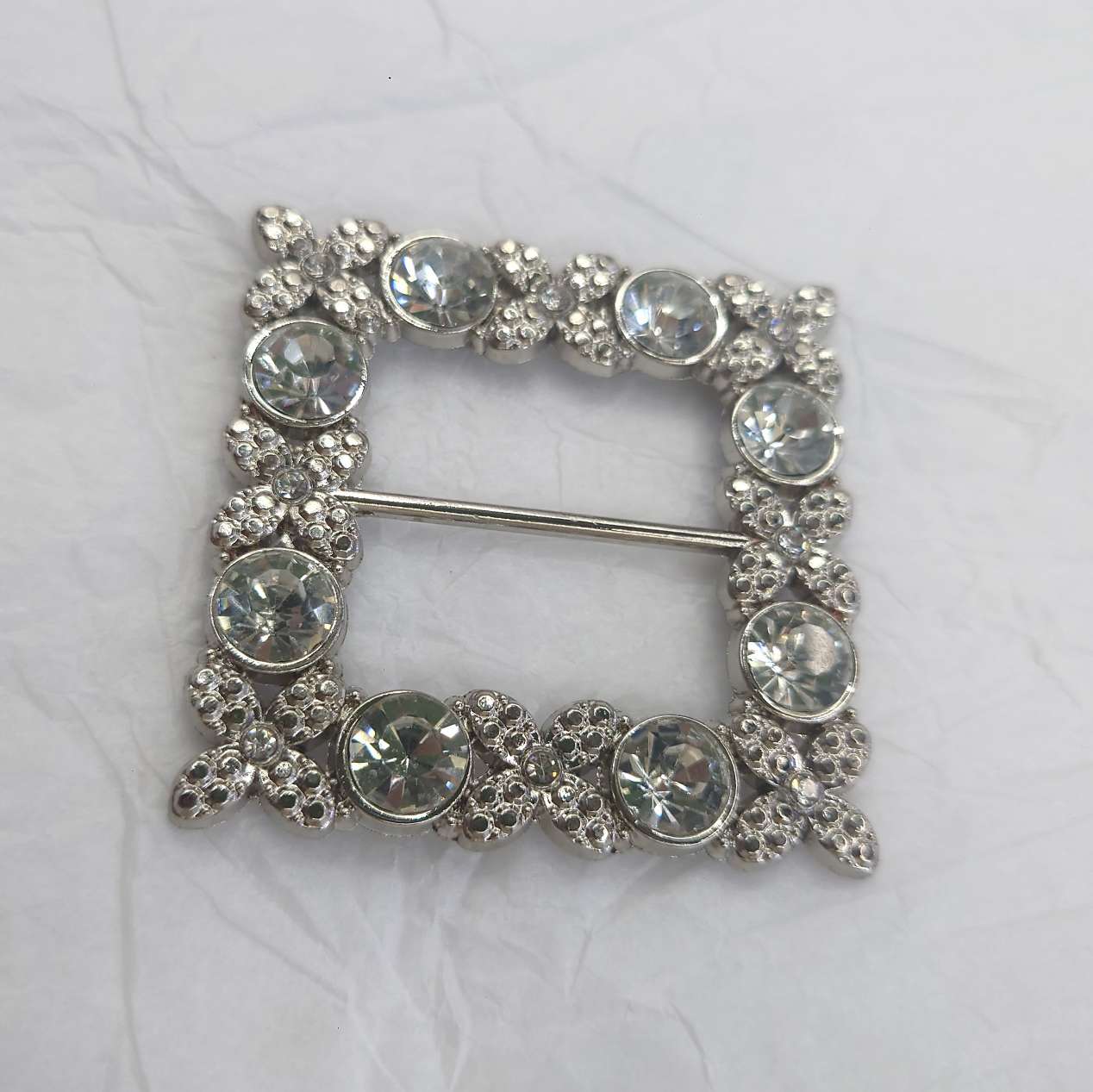 Hot-selling bestseller! High-end diamond-encrusted fashion buttons, DIY handcrafted materials for clothing accessories and decorative buttons, enhance your fashion taste details Picture