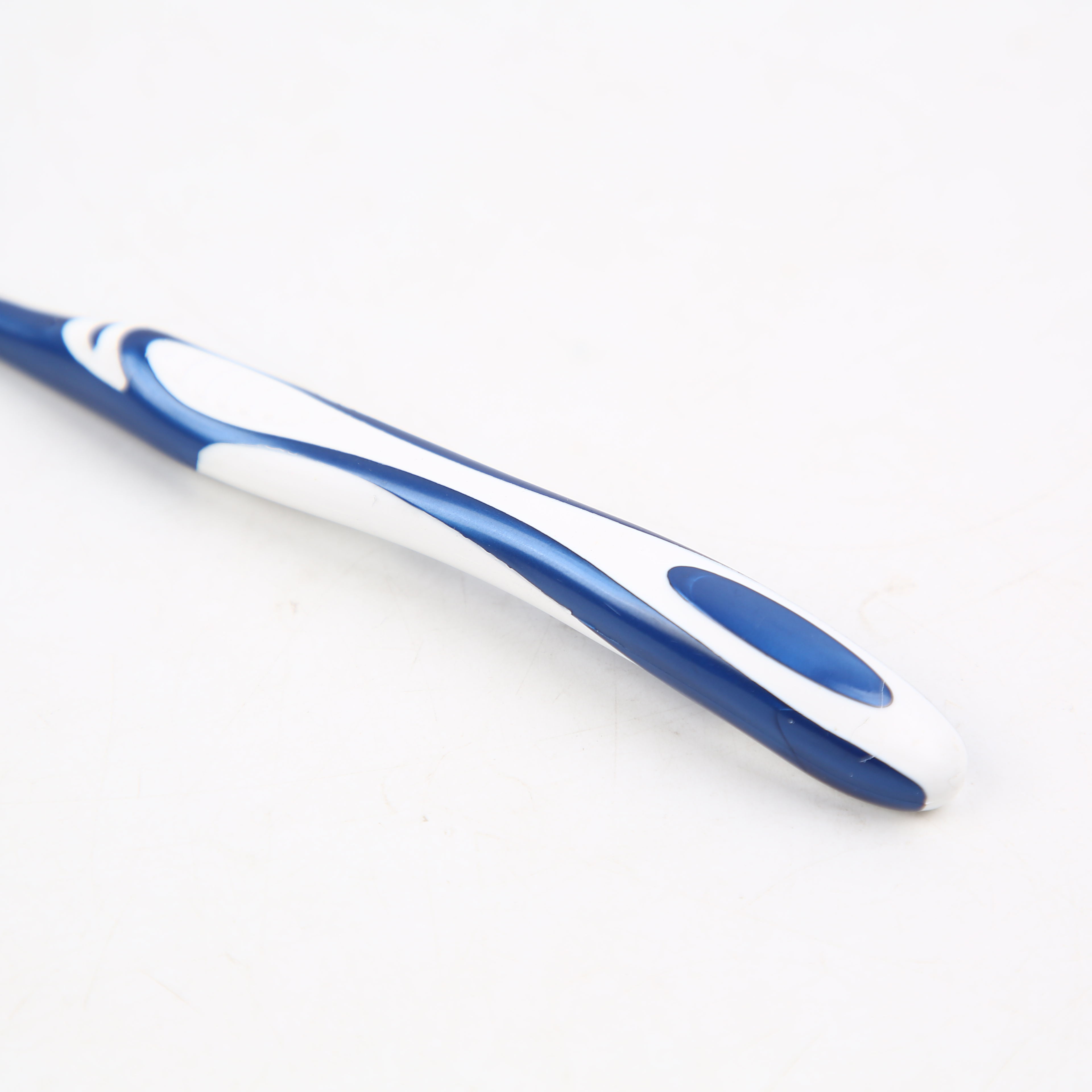 Free Mail Wan Xin 923 Toothbrush Fine Silk Soft Hair Cleaning Gingival Whitening New Fashion Non-Slip Handle Universal Application Scenario
