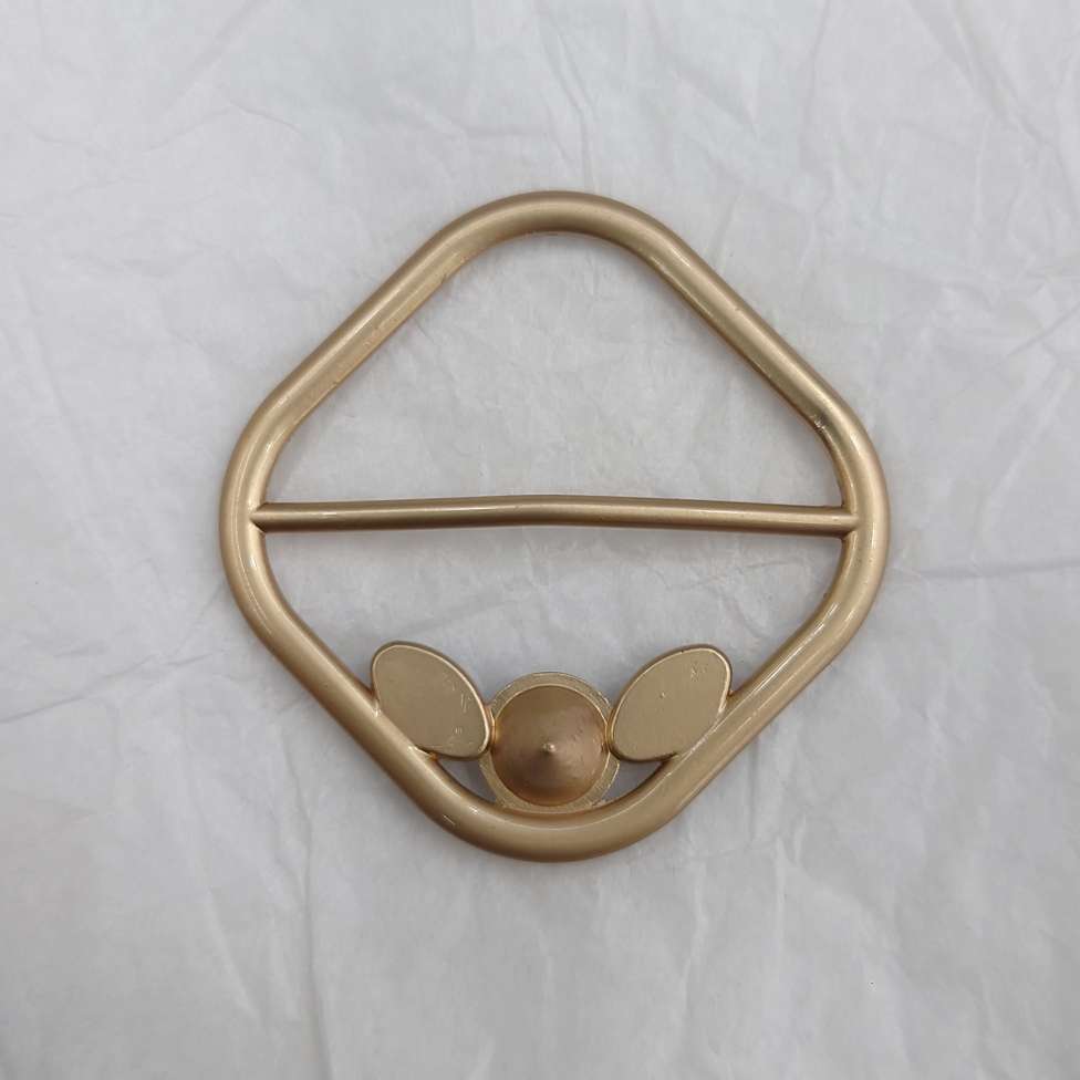 Hot-selling bestseller! High-end alloy accessories with sand gold and diamonds, as well as customizable clothing accessories and decorative buttons Specification image