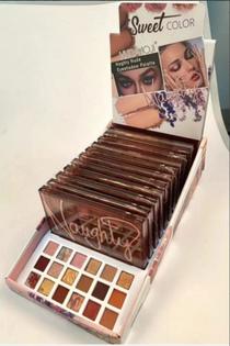 New makeup inversion Rose 18 color eyeshadow tray Caramel Eyeshadow Makeup ladies fashion highlight eyeshadow YL077-EZ-018F