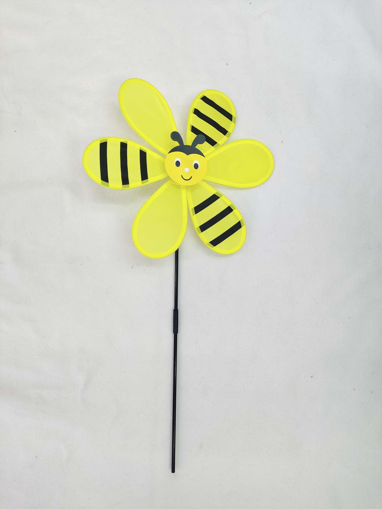 风车/风车玩具/风车照相/地摊热销/小风车白底实物图