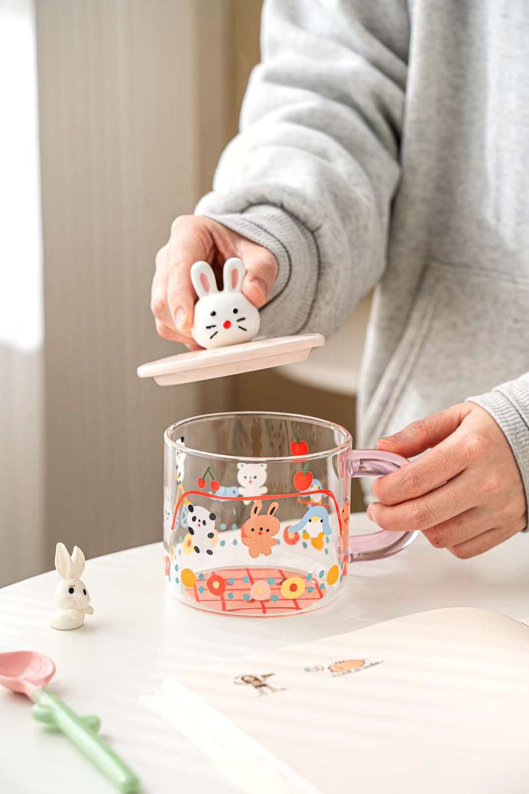 小蜜蜂，小兔子玻璃工艺品  玻璃杯  独特玻璃工艺品 美观耐用详情图7