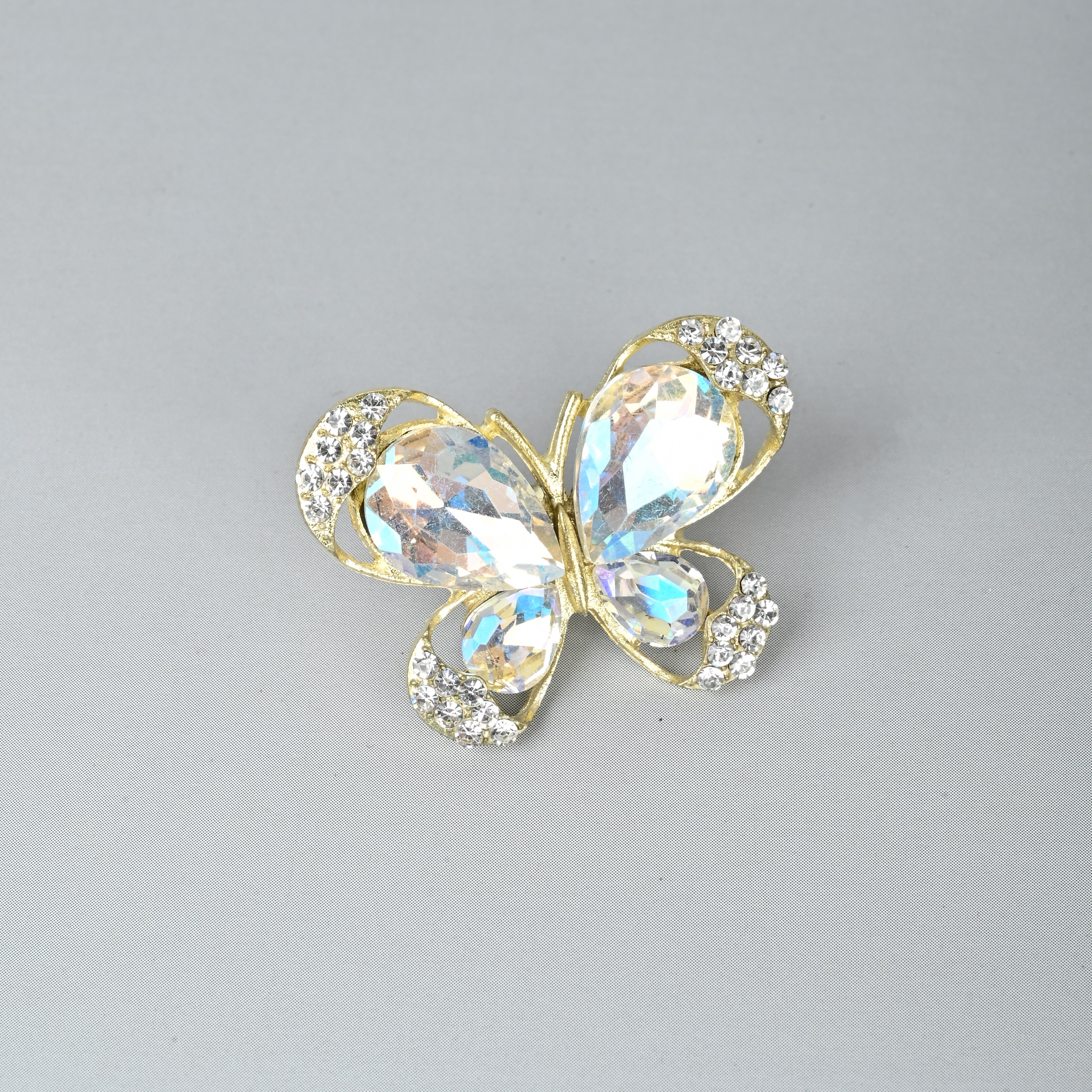Wholesale of alloy accessories, butterfly alloy rhinestone jewelry accessories and clothing accessories Specification image
