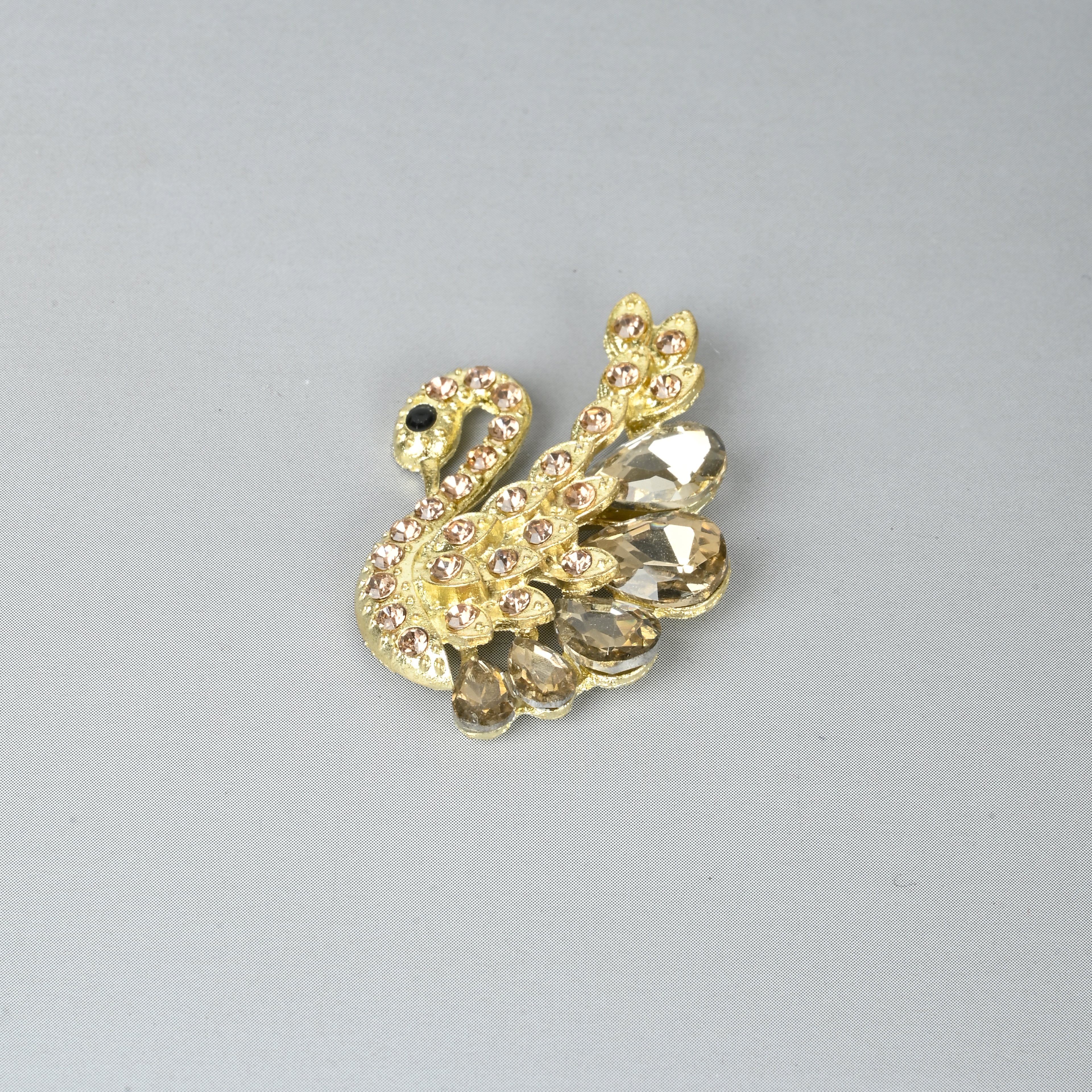 Wholesale of alloy accessories, swan alloy jewelry accessories and clothing accessories details Picture