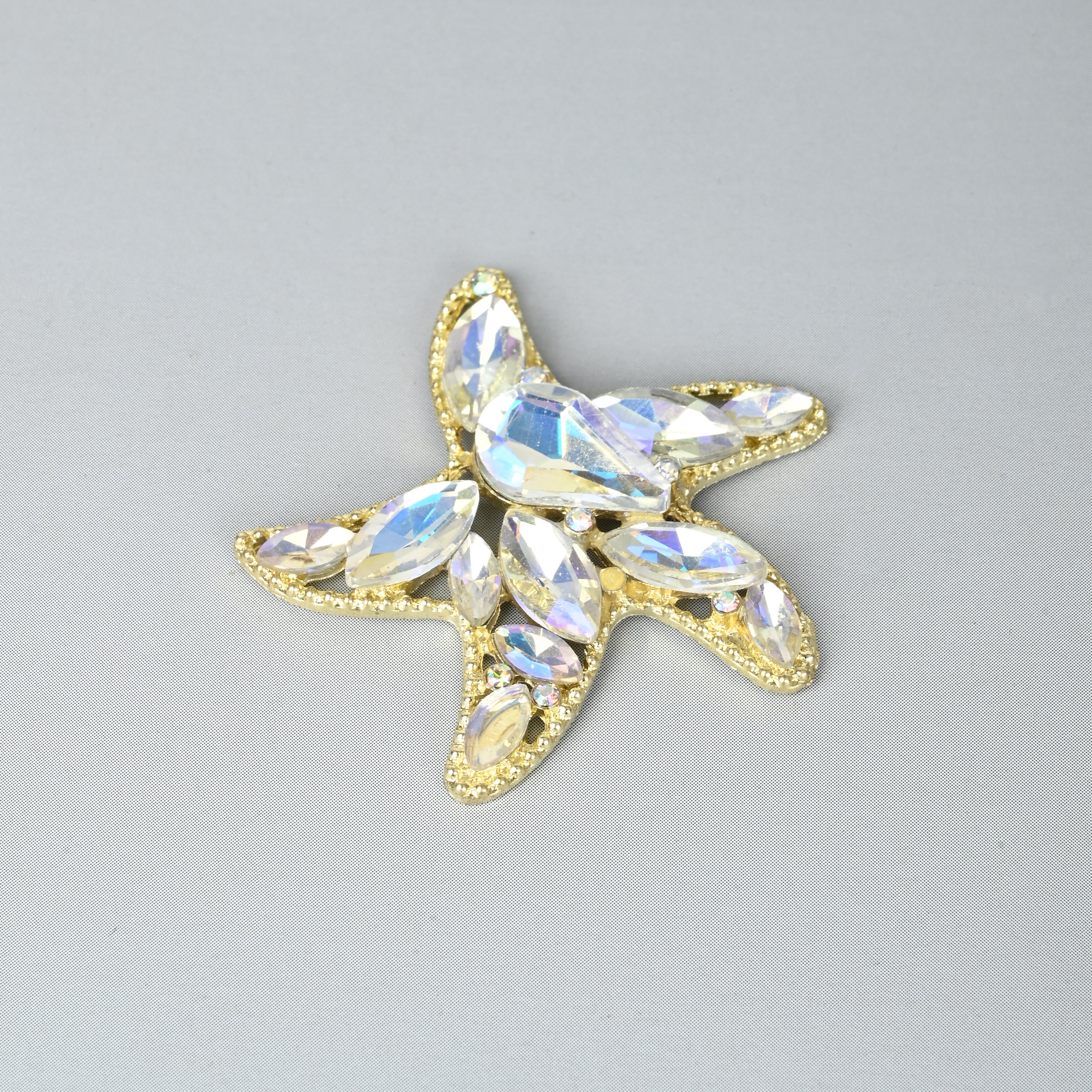 Wholesale of alloy accessories, starfish water diamond alloy jewelry accessories and clothing accessories Specification image