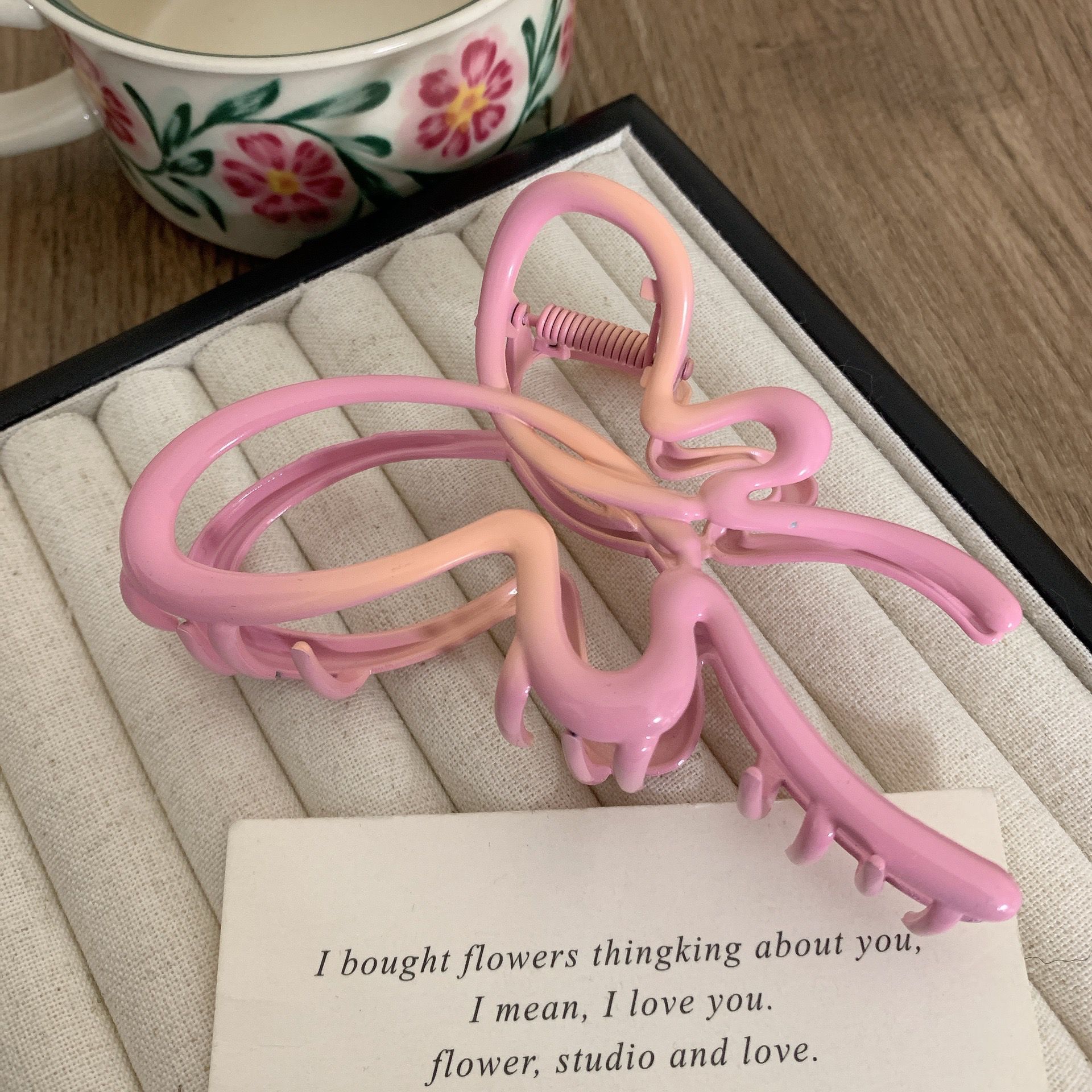 Korean Summer Sweet Cool Girl Hair Grab Butterfly Cutout Design Grab Clip Cute Hair Clip Back Head Shark Clip Hair Accessories Cream Pink Specification drawing