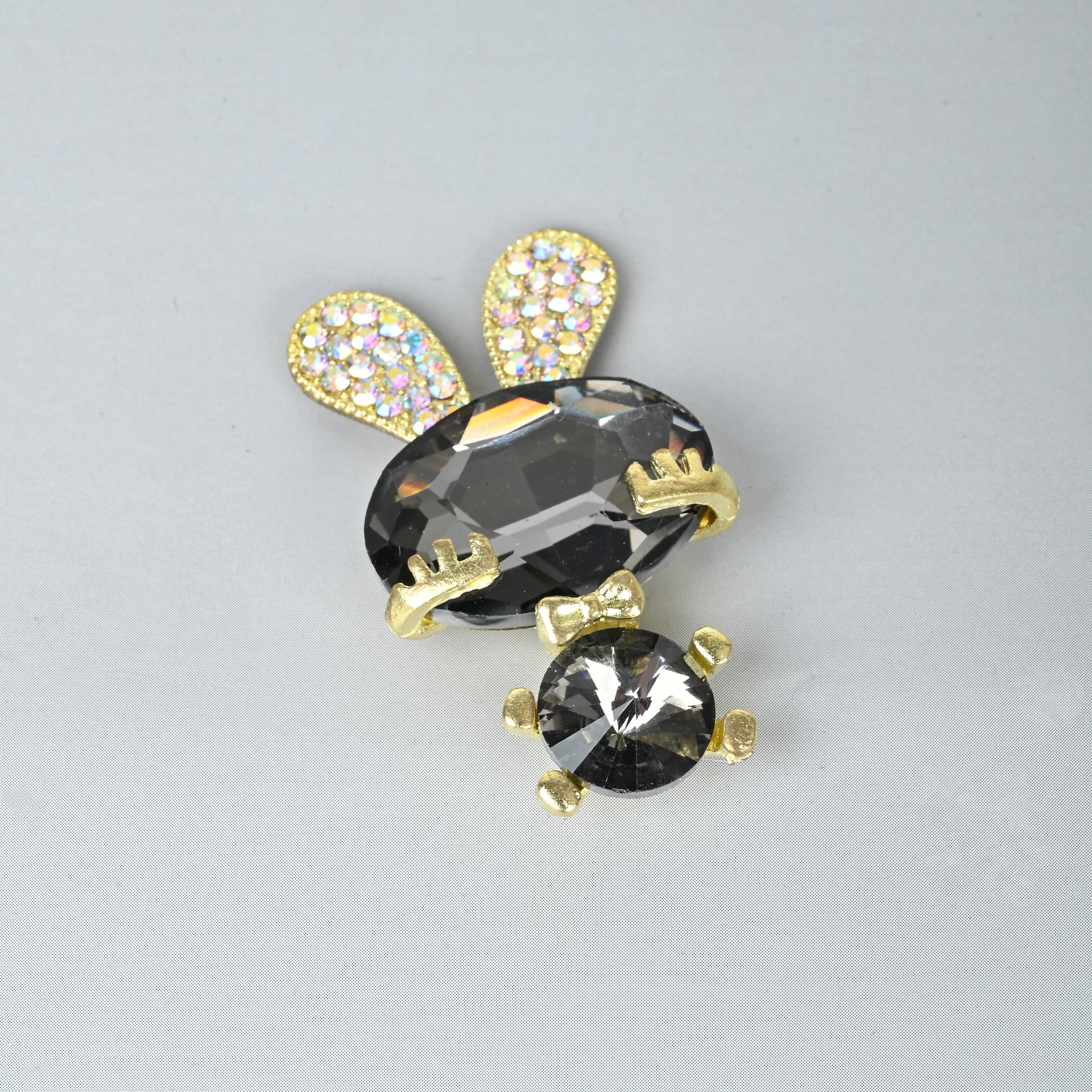 Wholesale of alloy accessories, black rabbit jewelry accessories and clothing accessories