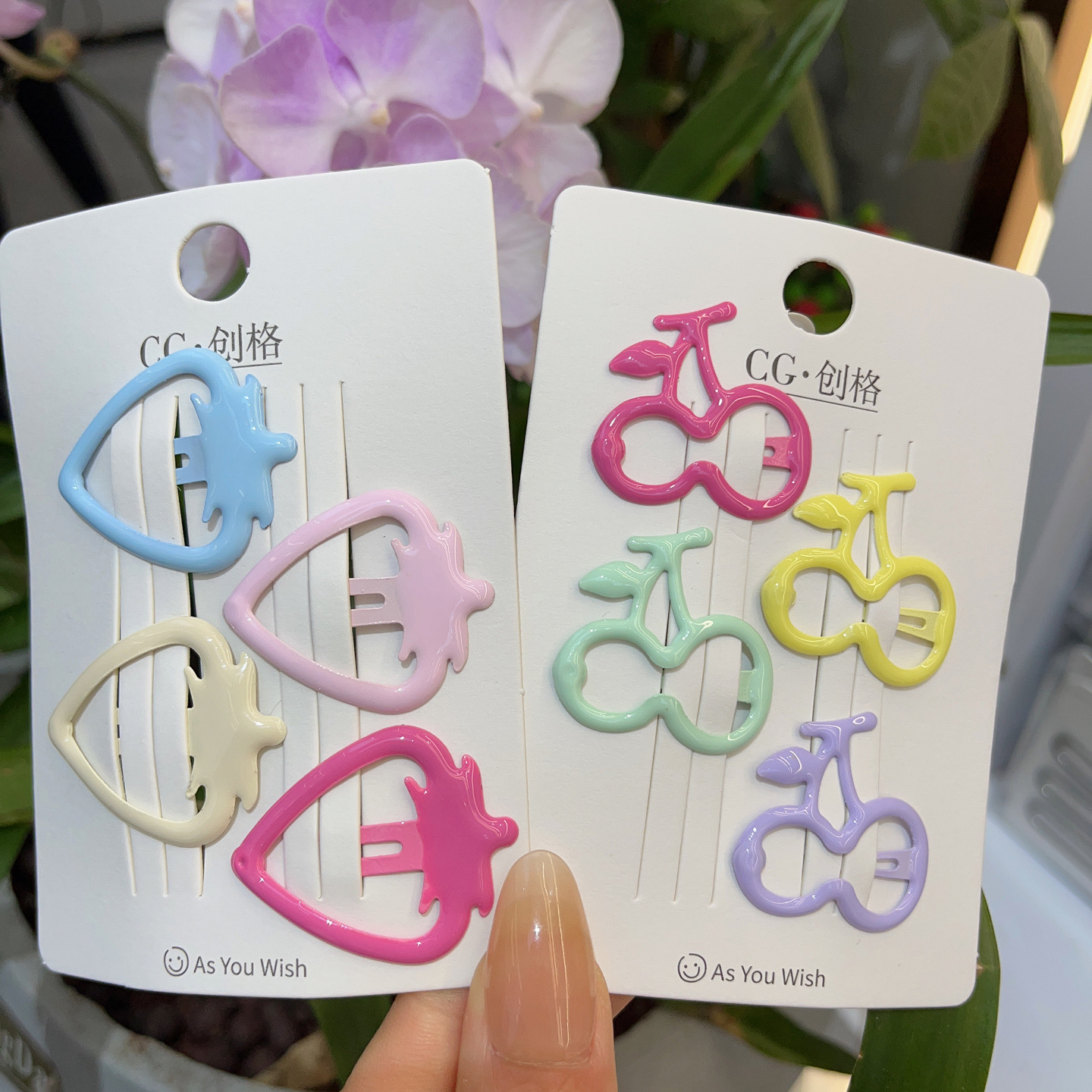 Bangs hair clips, large press clips, coffee-colored black hair clips, popular girl hair clips, oil-drip fruit small heart BB clips Item Picture