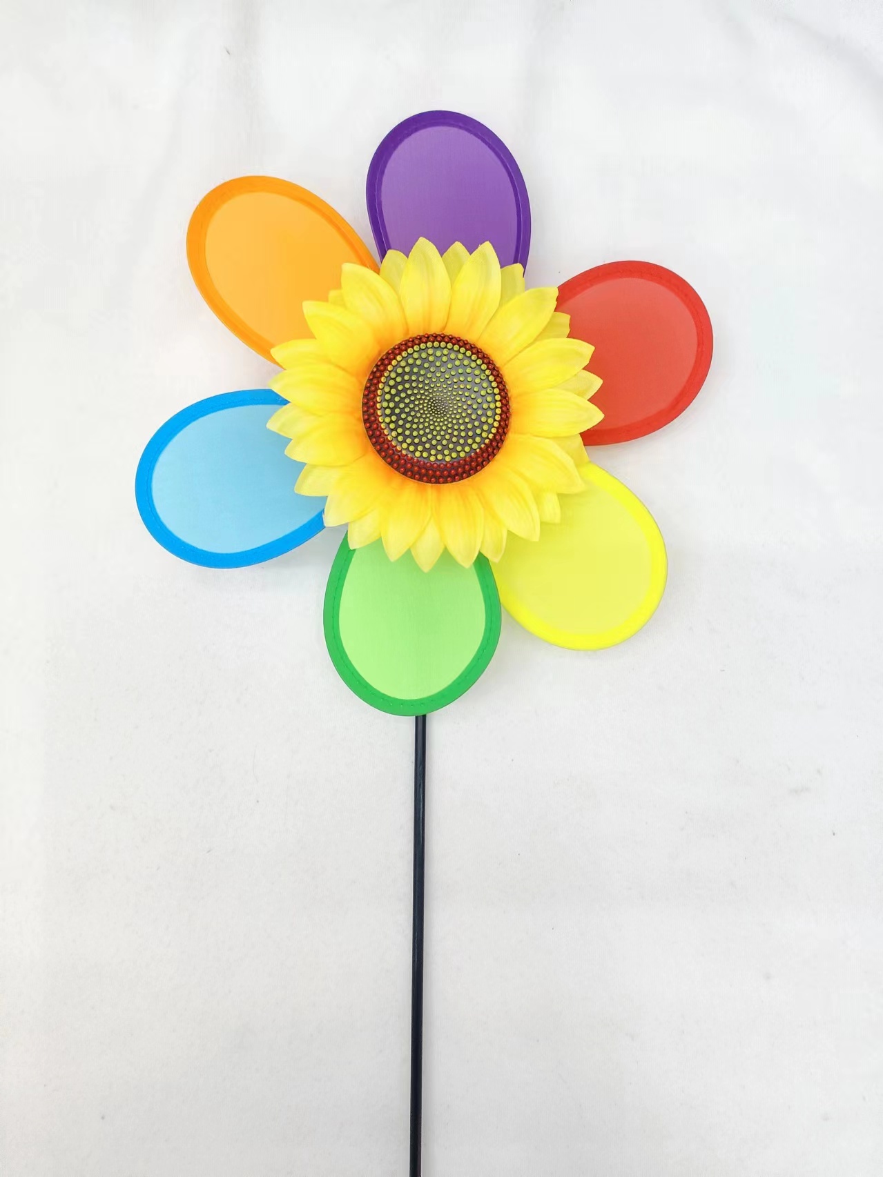 The traditional and nostalgic game experience of cloth six-color and sunflower children's toys offers a lot of fun for parent-child interaction