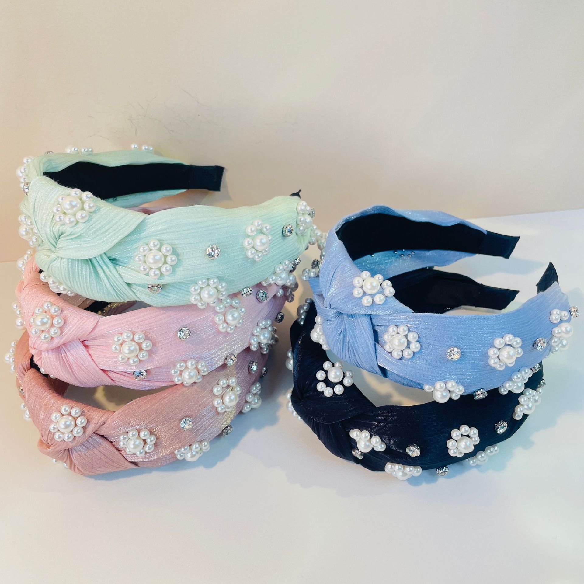 Cross Border Pearl Headband Metal Lotus High Cranial Top Advanced Spring/Summer Style Headband Metal Kinky Hair Accessories Knotting Flower-Shaped Hair Grottoes details Picture