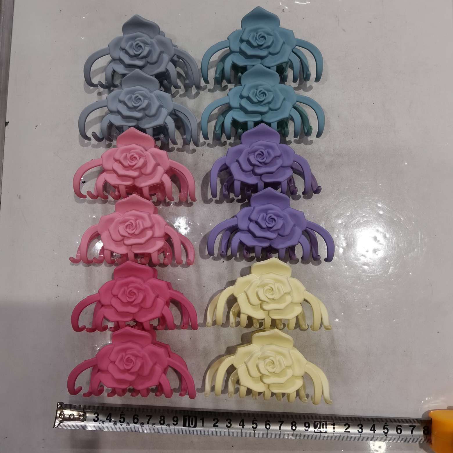 11 cm Flower series Spring and summer fresh and colorful hairpins, stylish and high appearance level headwear, best-selling vacation style, quality grab hairpin headwear Application Scenario