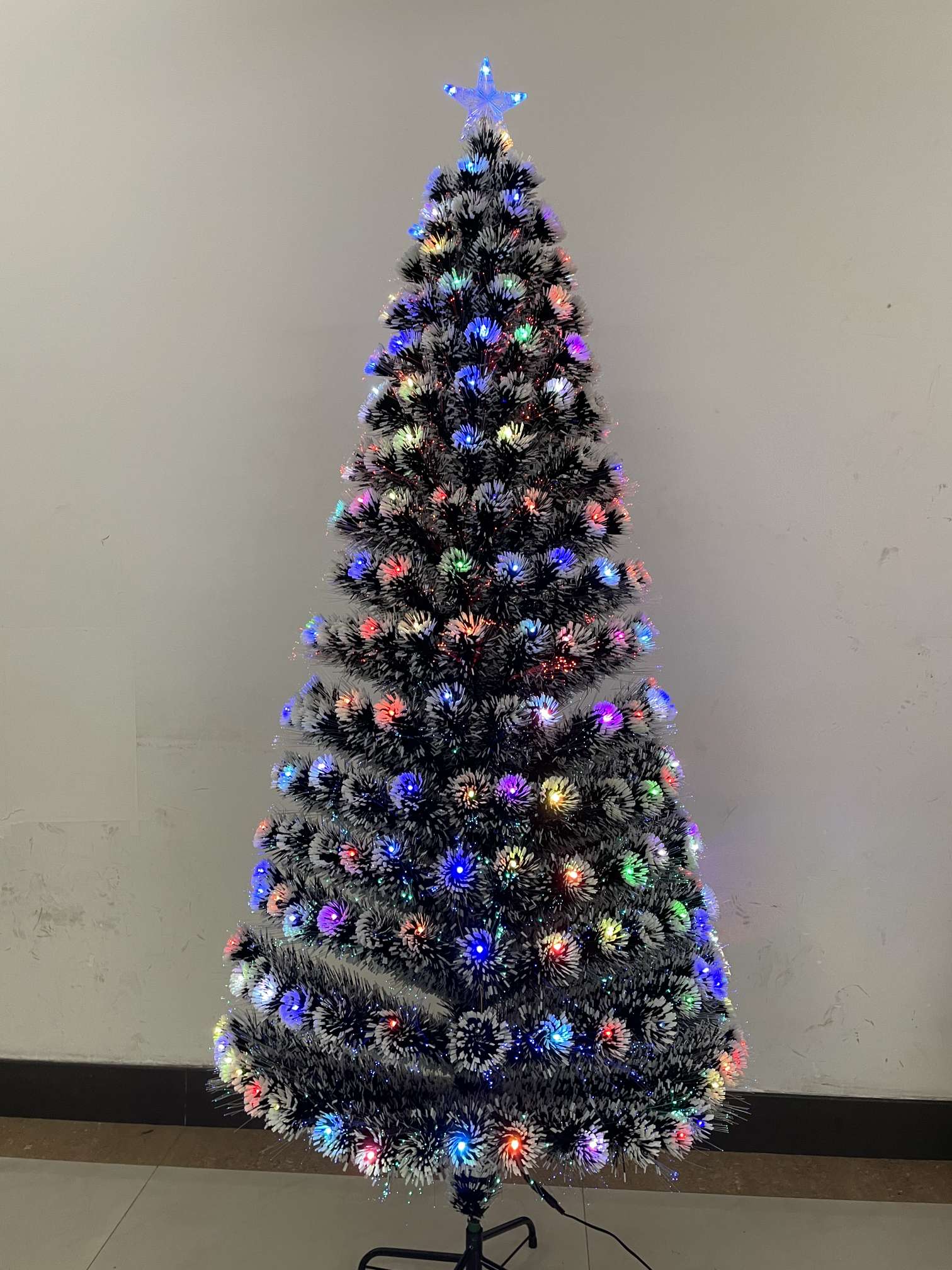 Holiday office culture, Christmas supplies, Christmas tree gifts, decorations, Christmas hats, Christmas tree hangers, Christmas atmosphere, Christmas tree decoration, Christmas tree supplies, Christmas tree festival gifts, Christmas tree