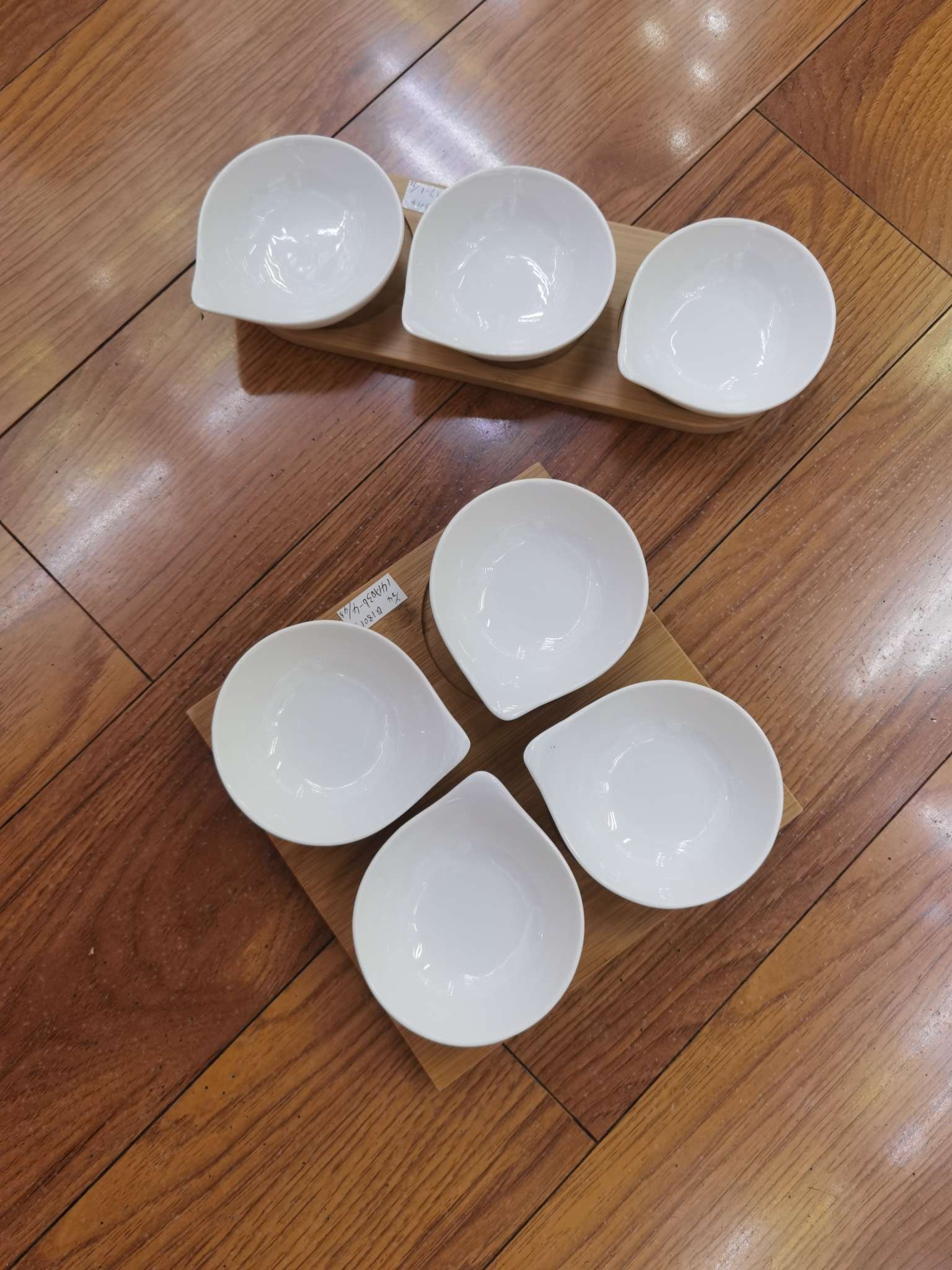 陶瓷水滴型套三小吃碟配竹托，干果碟组合，水果拼盘，果酱碟组合套装，创意设计新家居用品，白底实物图