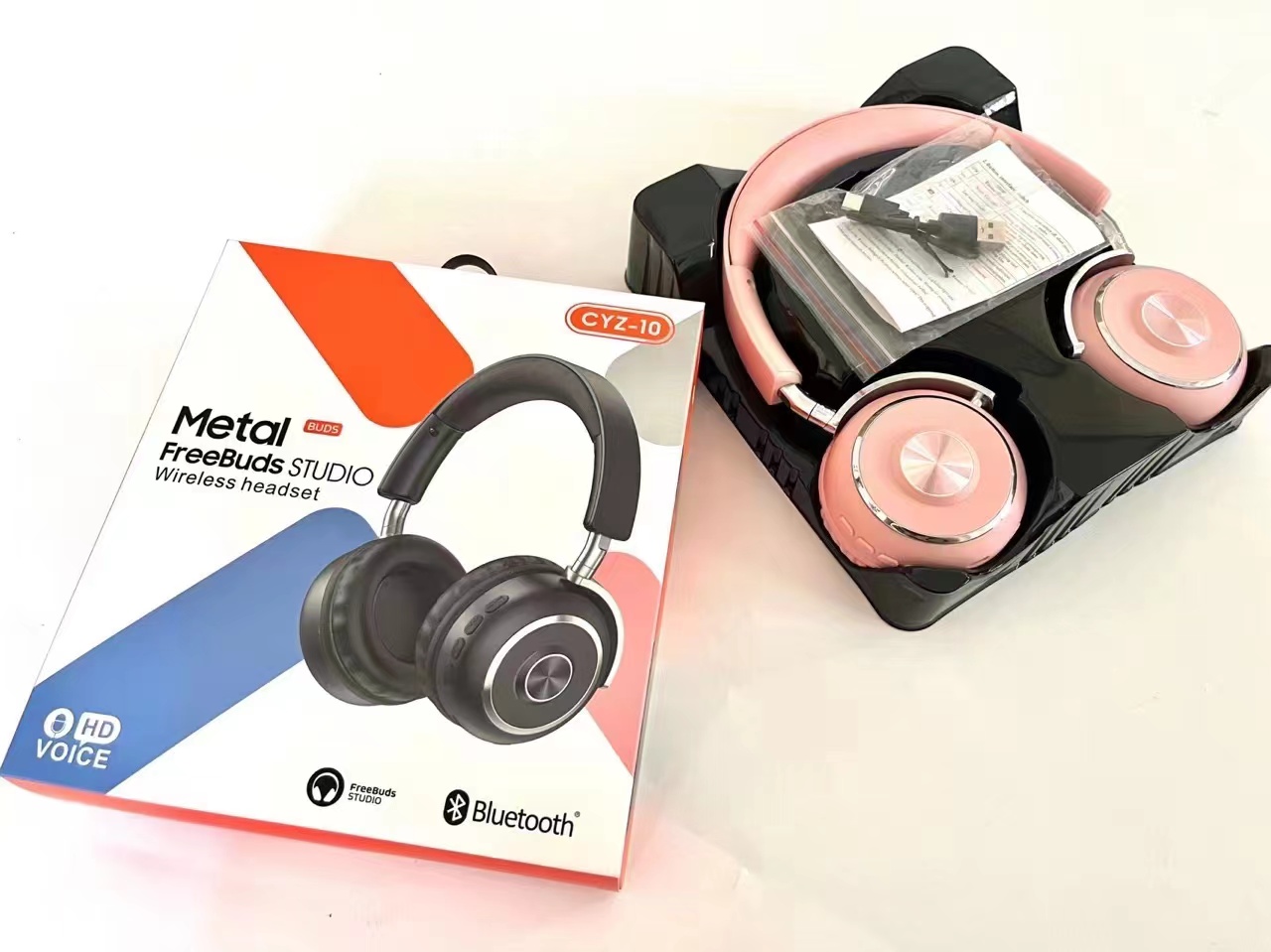 蓝牙耳机/耳机/无线耳机/苹果耳机/头戴式蓝牙耳机白底实物图