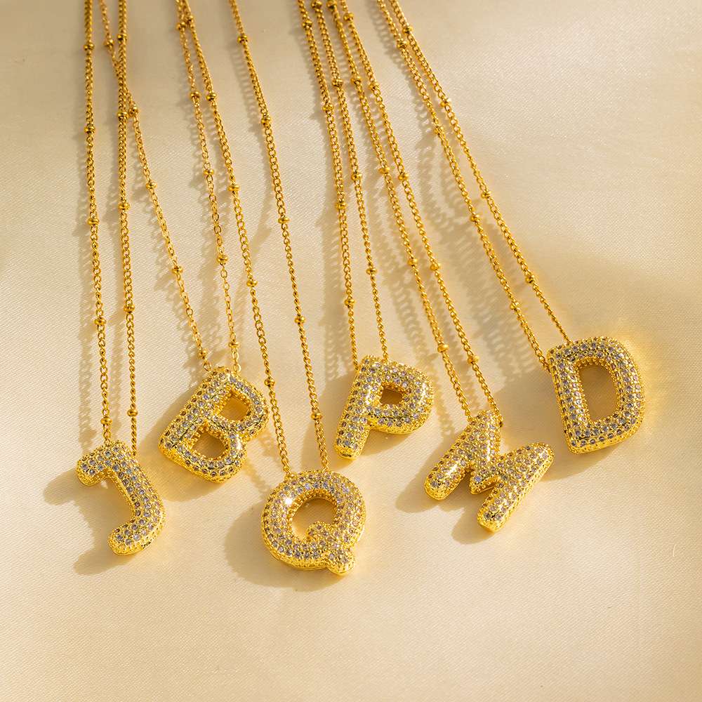 New cross-border European and American micro-inlaid zircon 26-letter pendant necklace, copper-plated 18K gold, fashionable, versatile and classic accessory details Picture