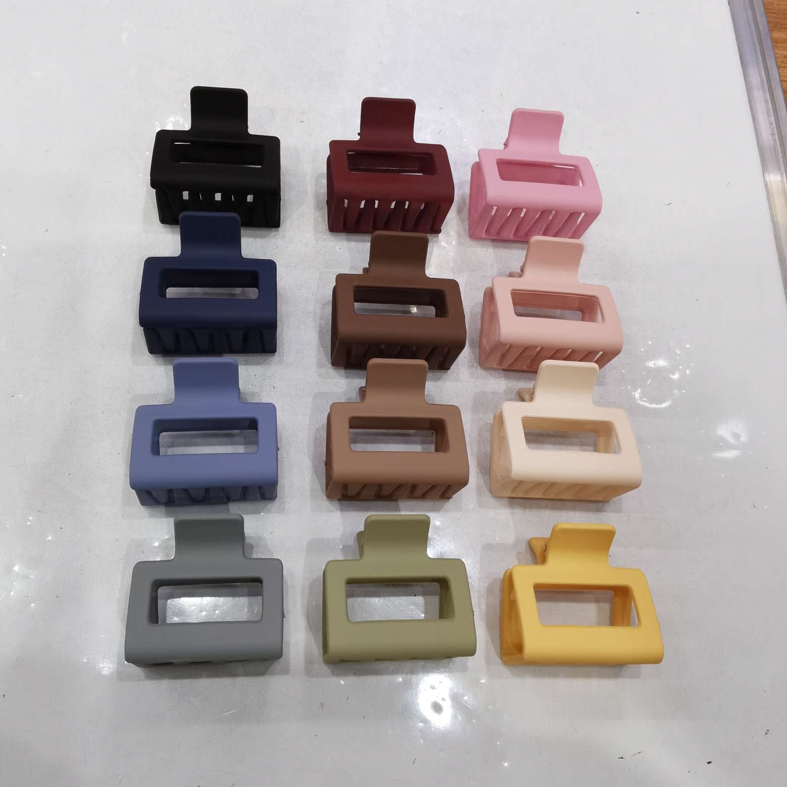 6 cm square mouth popular maca color rubber spring light six-color summer fresh and cute hair clip headwear Application Scenario