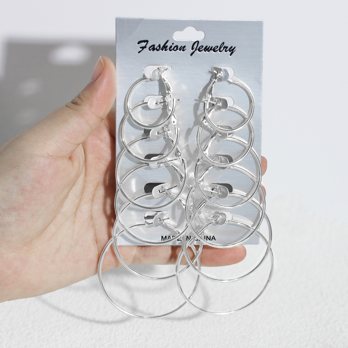 European Beauty Earrings Women Thin Net Red 1 Set Of 6 Smooth C Ring Different Size Ear Ring Combination Simple Fashion details Picture