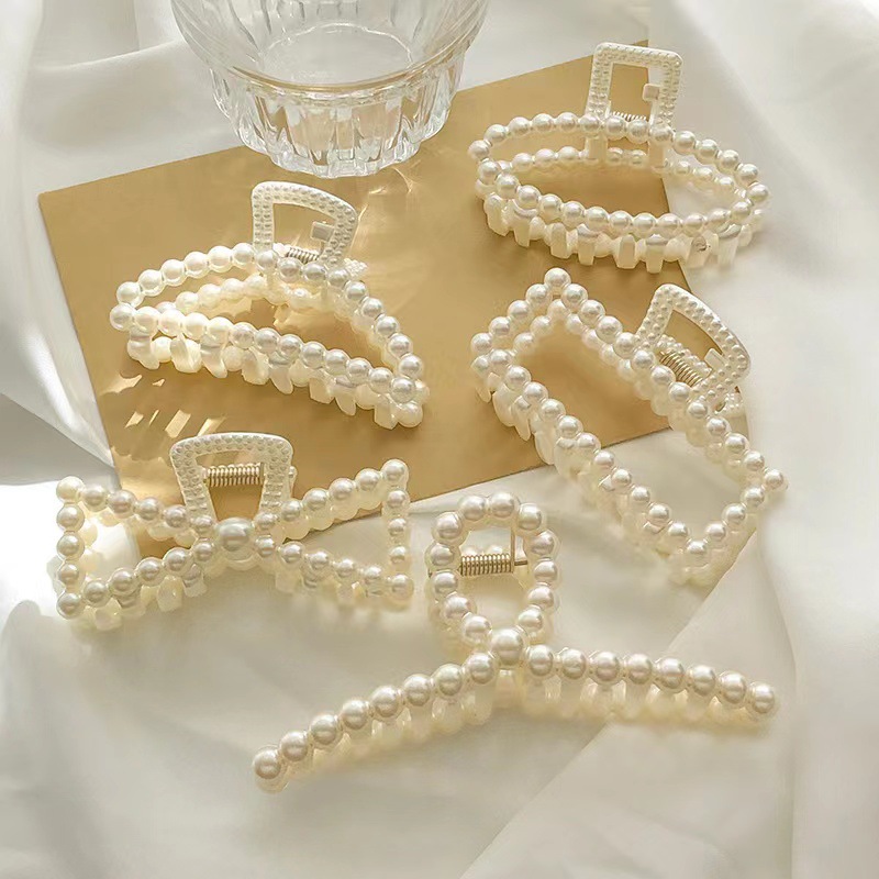 Best-selling elegant pearl clip for women, summer high-end large hair clip, Korean shark clip, back clip headwear