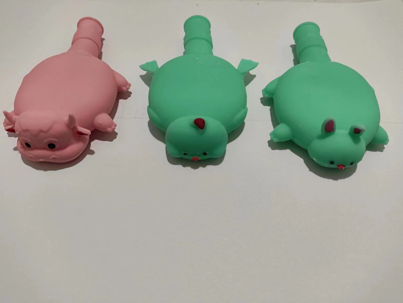 吹气小动物解压玩具