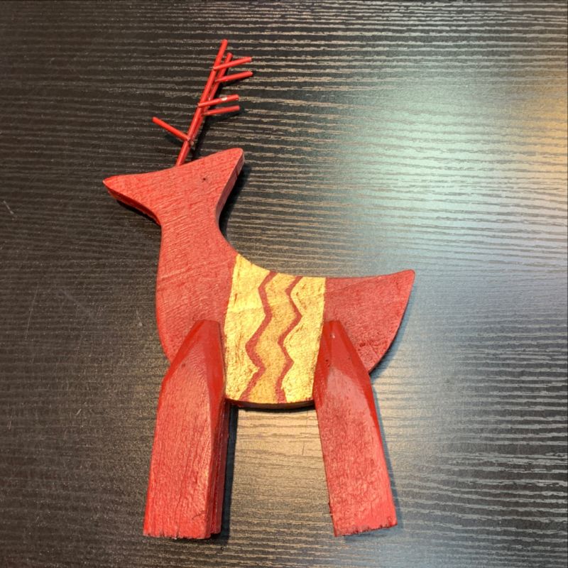 Christmas decoration: 18cm wooden deer, pink, red wooden sign, table ornament Application Scenario